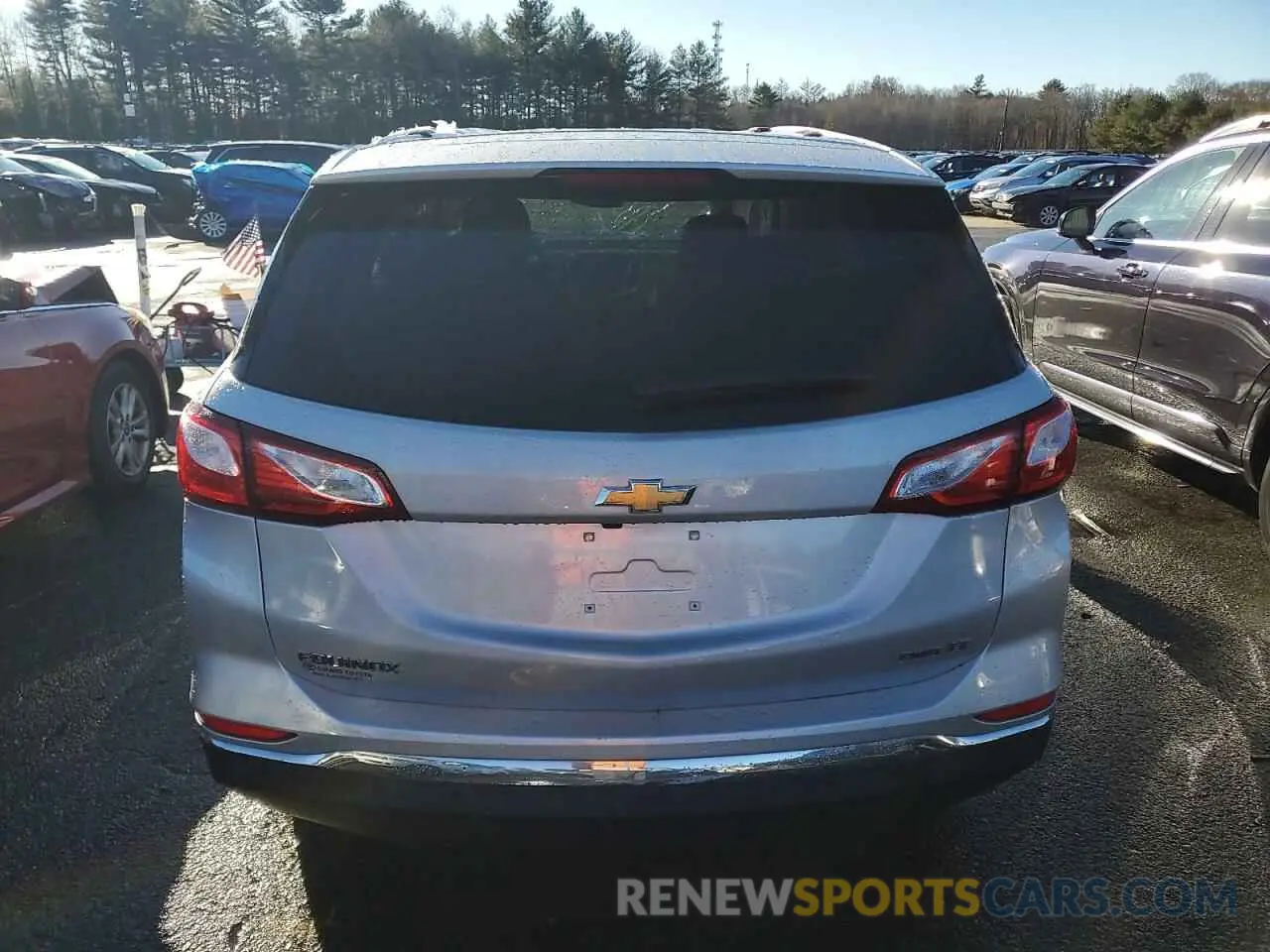 6 fotografías del automóvil dañado 2GNAXUEV8K6271563 CHEVROLET EQUINOX 2019