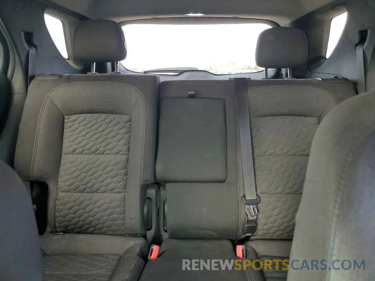 10 fotografías del automóvil dañado 2GNAXUEV8K6303427 CHEVROLET EQUINOX 2019
