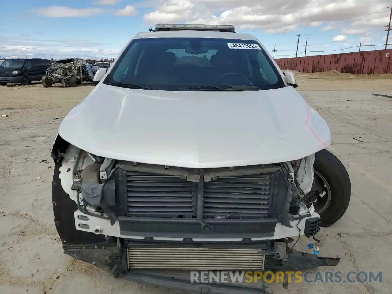 5 fotografías del automóvil dañado 2GNAXUEV8K6303427 CHEVROLET EQUINOX 2019
