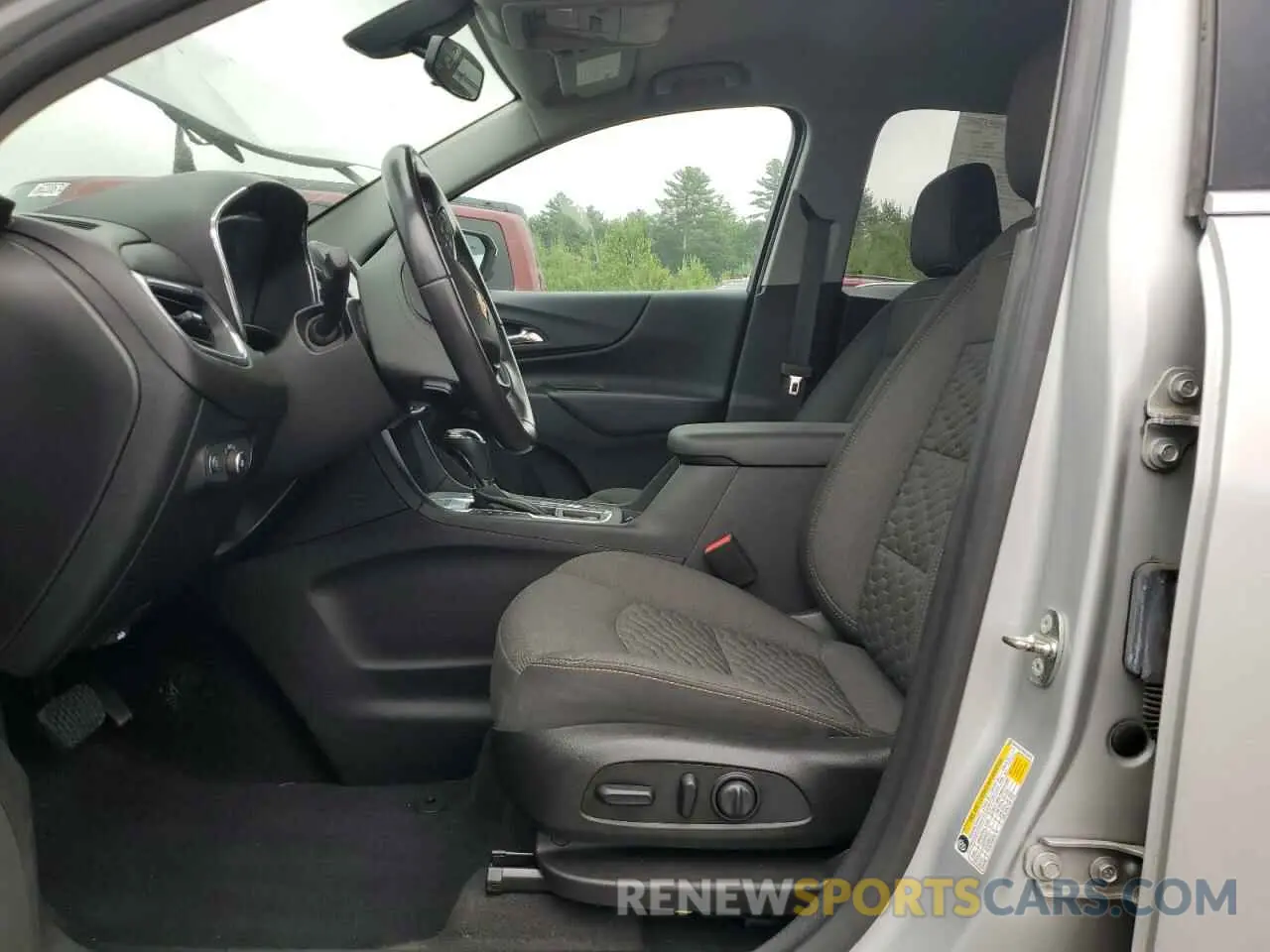 7 fotografías del automóvil dañado 2GNAXUEV9K6103625 CHEVROLET EQUINOX 2019