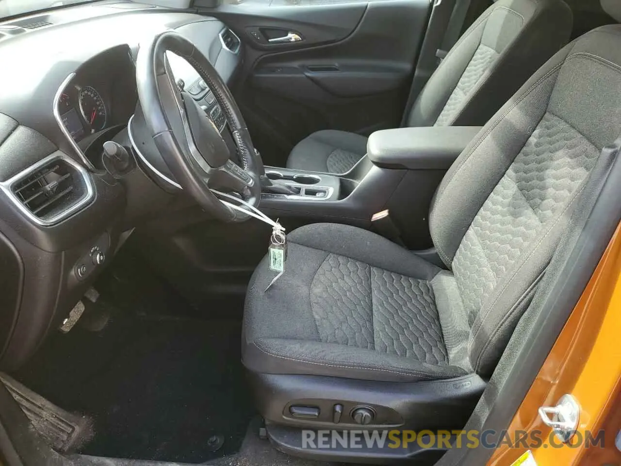 7 fotografías del automóvil dañado 2GNAXUEV9K6200811 CHEVROLET EQUINOX 2019