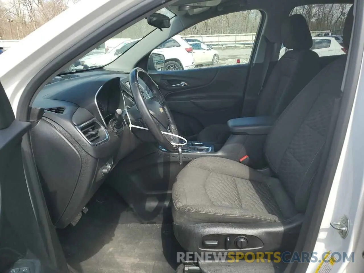7 fotografías del automóvil dañado 2GNAXUEV9K6286976 CHEVROLET EQUINOX 2019