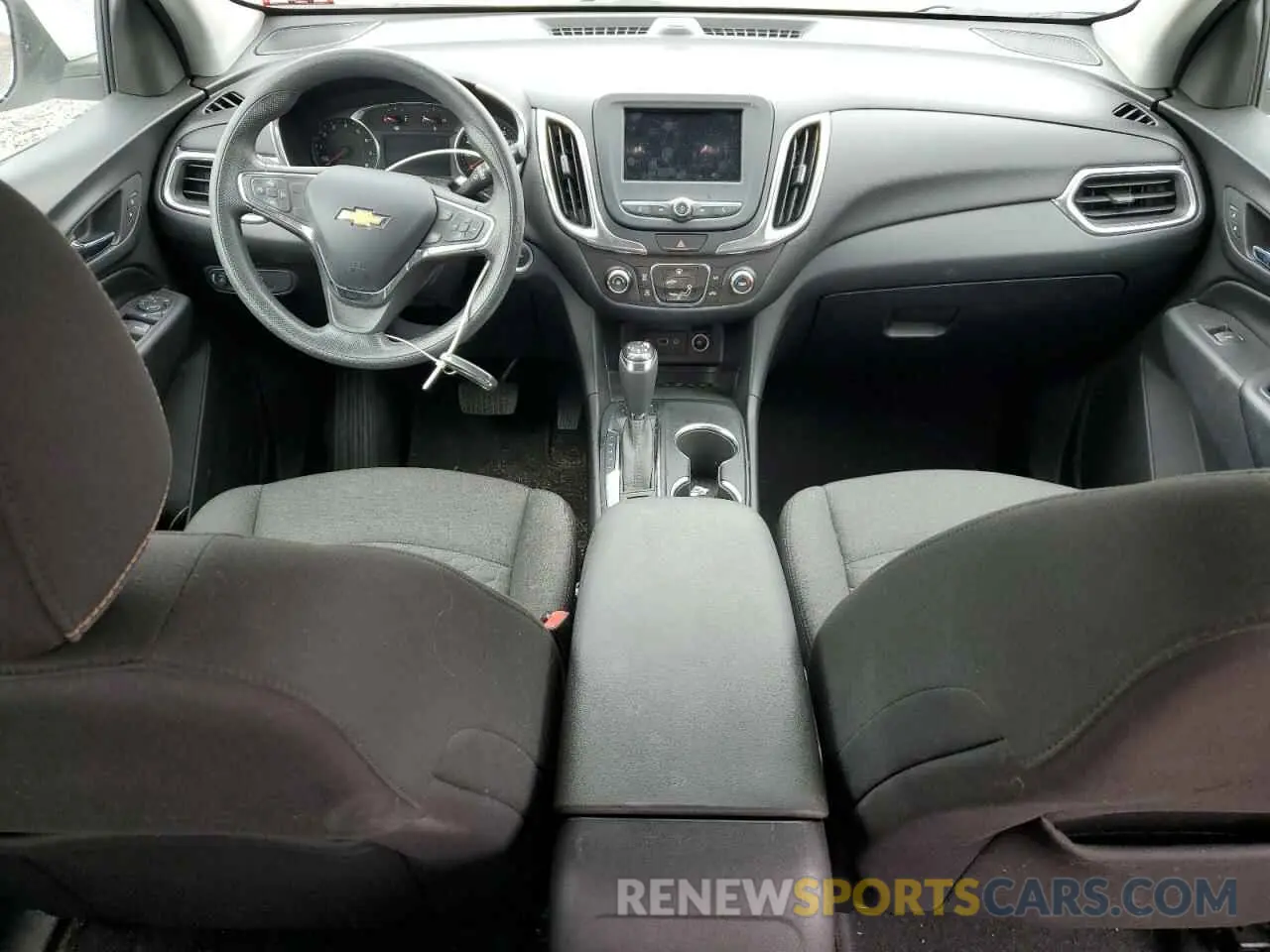 8 fotografías del automóvil dañado 2GNAXUEVXK6118098 CHEVROLET EQUINOX 2019