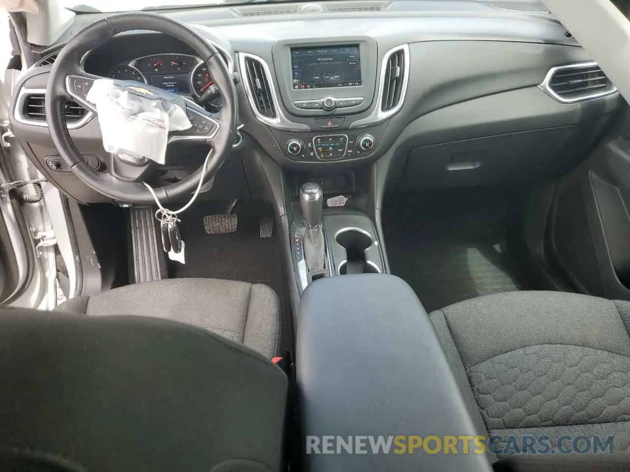 8 fotografías del automóvil dañado 2GNAXUEVXK6240850 CHEVROLET EQUINOX 2019