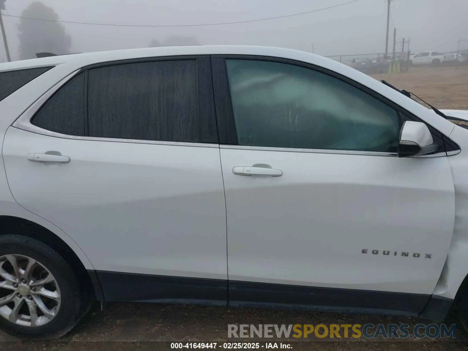 13 fotografías del automóvil dañado 2GNAXUEVXK6254229 CHEVROLET EQUINOX 2019