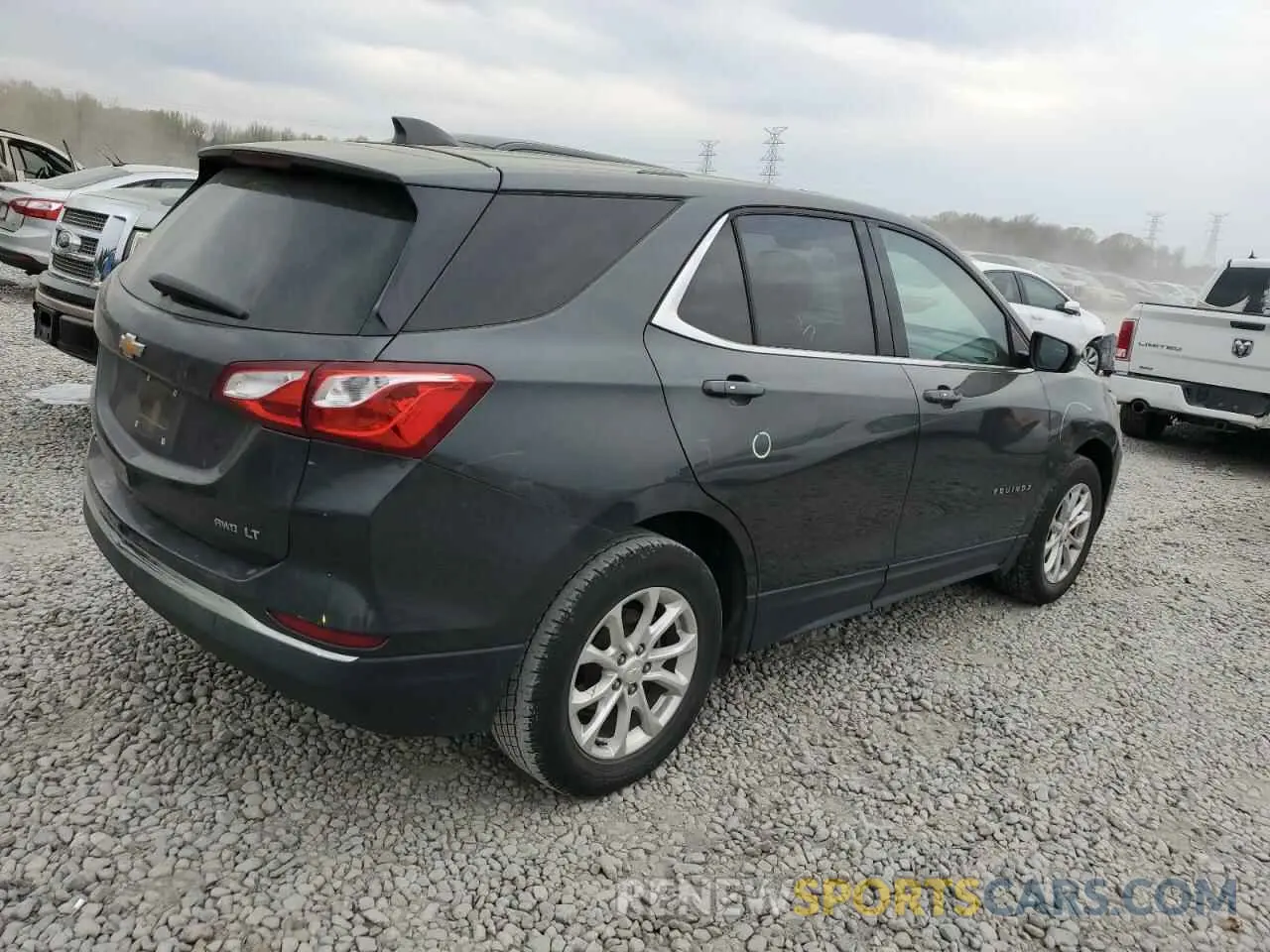 3 fotografías del automóvil dañado 2GNAXUEVXK6307401 CHEVROLET EQUINOX 2019