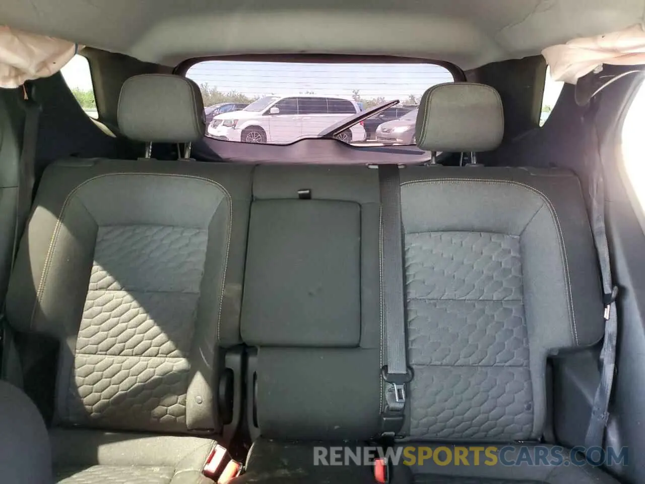 10 fotografías del automóvil dañado 2GNAXVEX0K6213647 CHEVROLET EQUINOX 2019