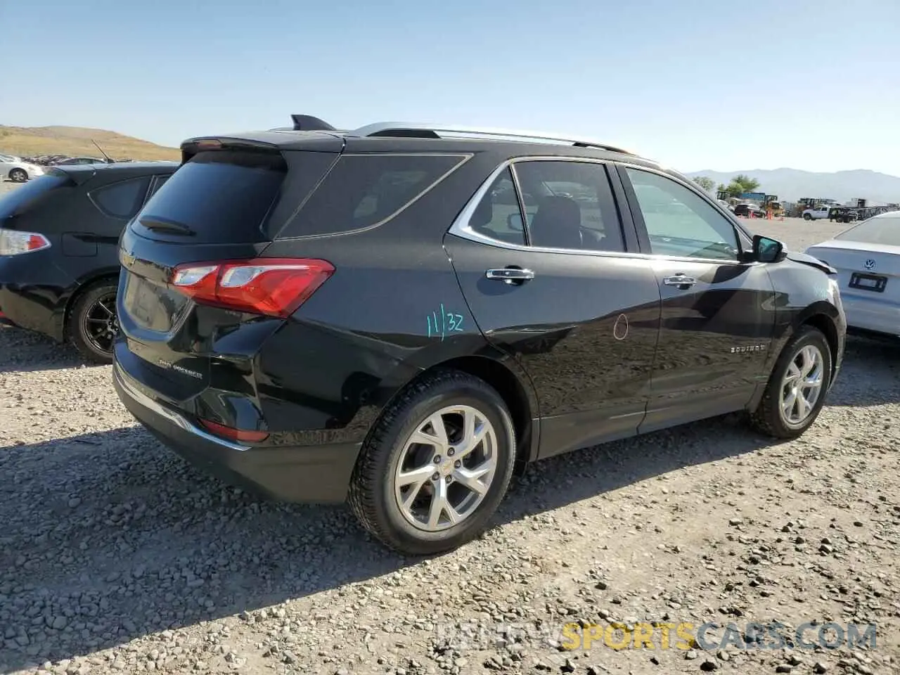 3 fotografías del automóvil dañado 2GNAXXEV2K6138654 CHEVROLET EQUINOX 2019