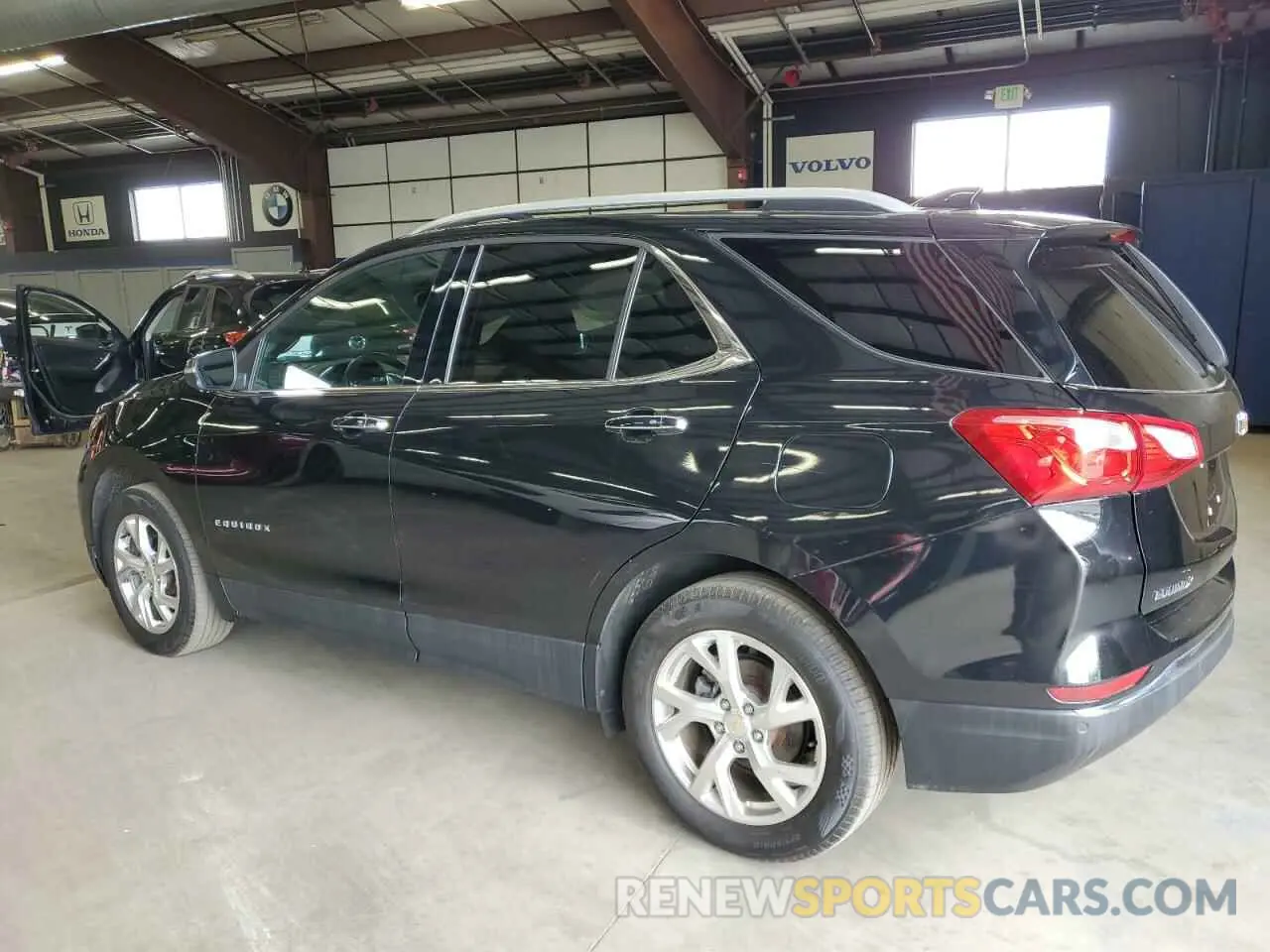 2 fotografías del automóvil dañado 2GNAXXEV6K6274298 CHEVROLET EQUINOX 2019