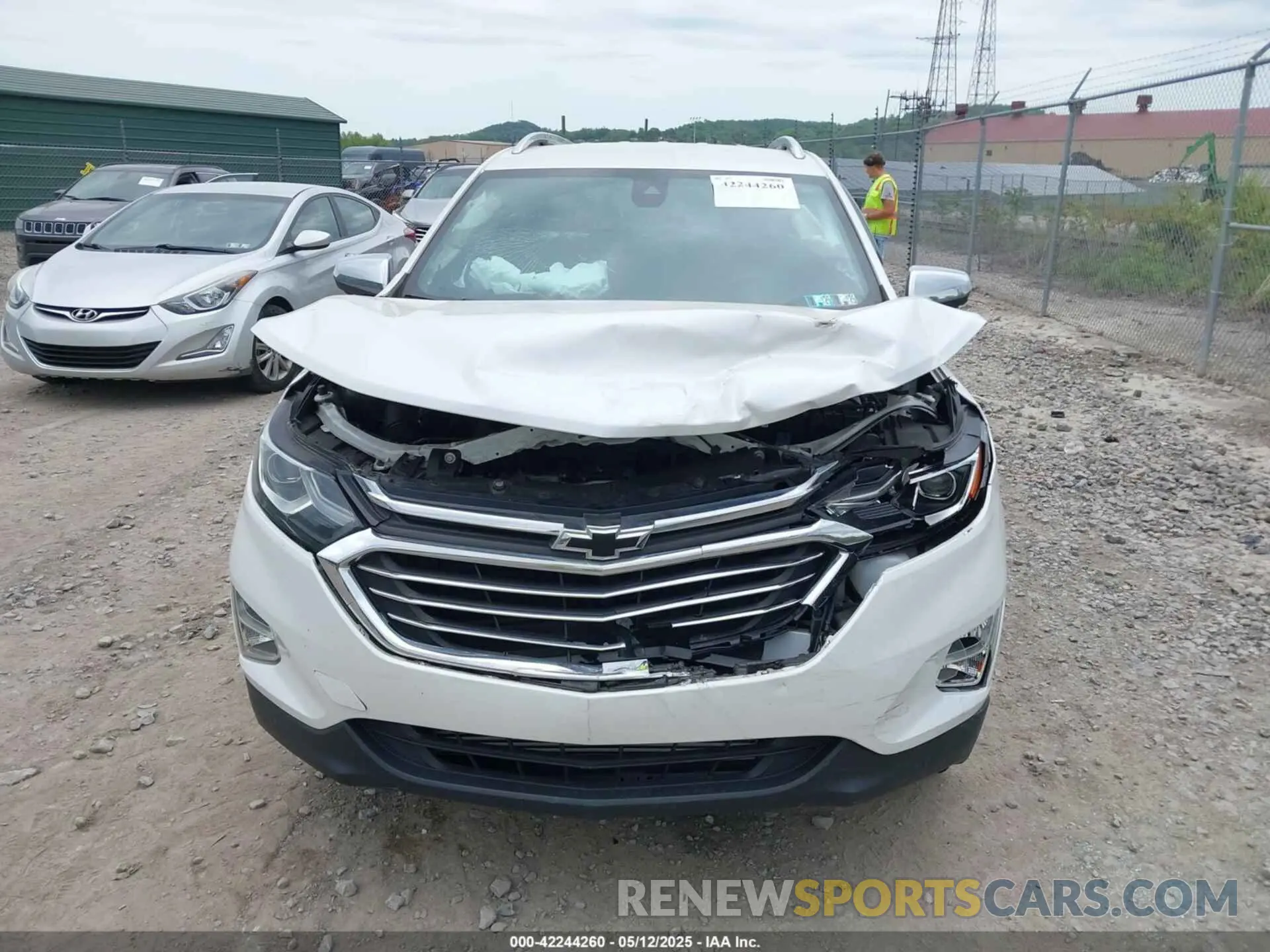 12 fotografías del automóvil dañado 2GNAXXEVXK6253521 CHEVROLET EQUINOX 2019
