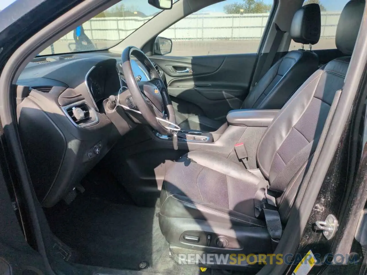 7 fotografías del automóvil dañado 2GNAXXEVXK6298846 CHEVROLET EQUINOX 2019