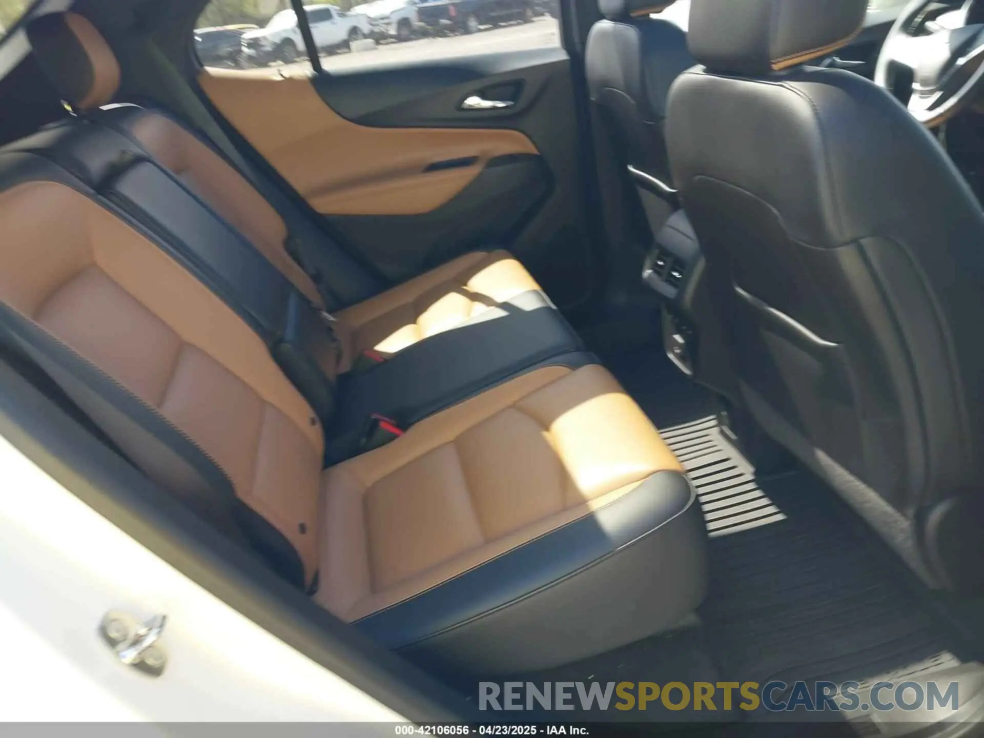 8 fotografías del automóvil dañado 2GNAXYEX8K6156535 CHEVROLET EQUINOX 2019