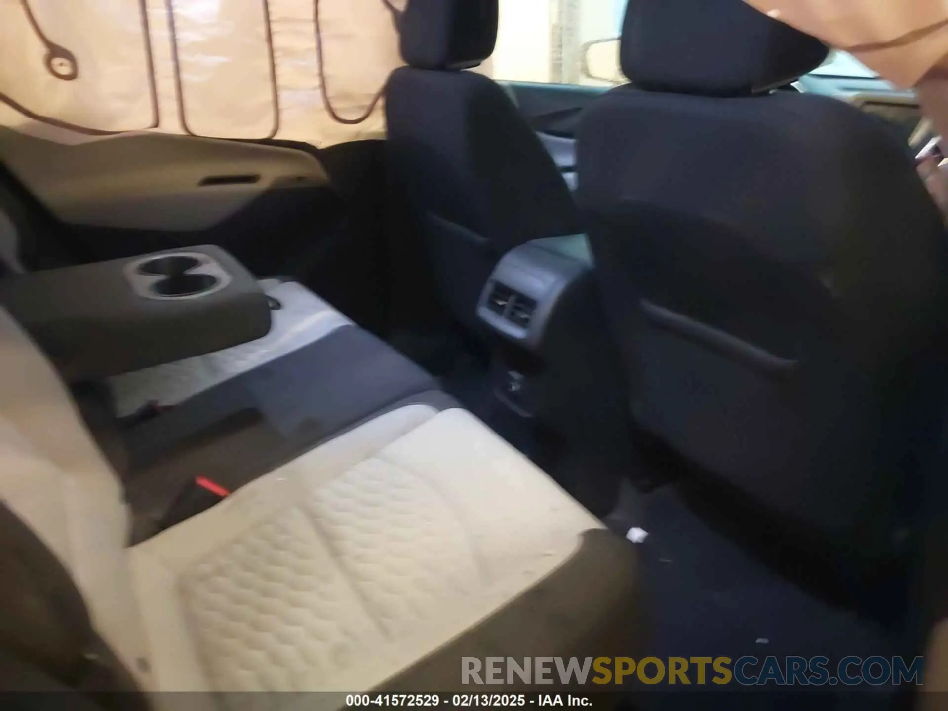 8 fotografías del automóvil dañado 3GNAXHEV0KL147077 CHEVROLET EQUINOX 2019
