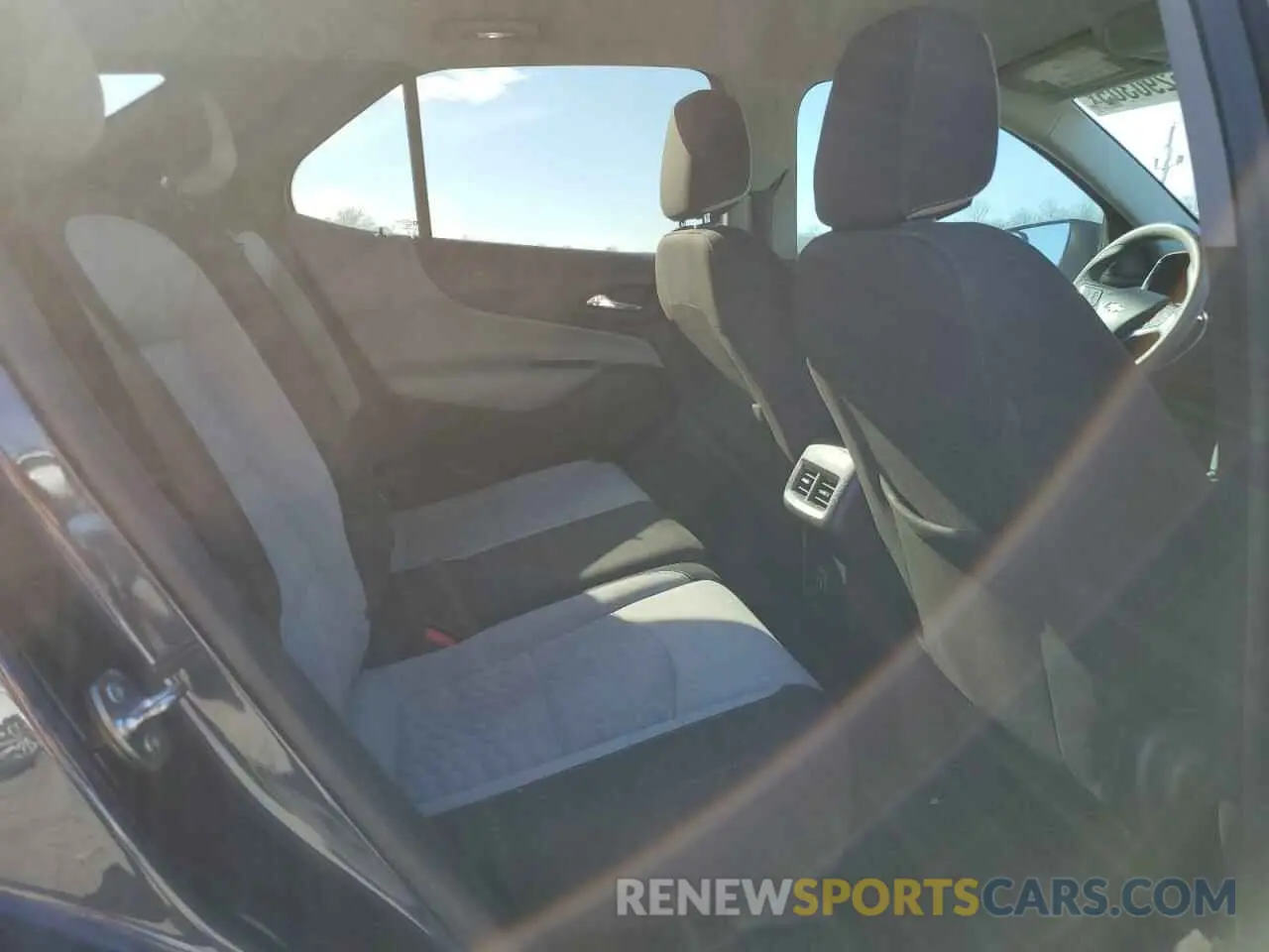 11 fotografías del automóvil dañado 3GNAXHEV0KS523668 CHEVROLET EQUINOX 2019