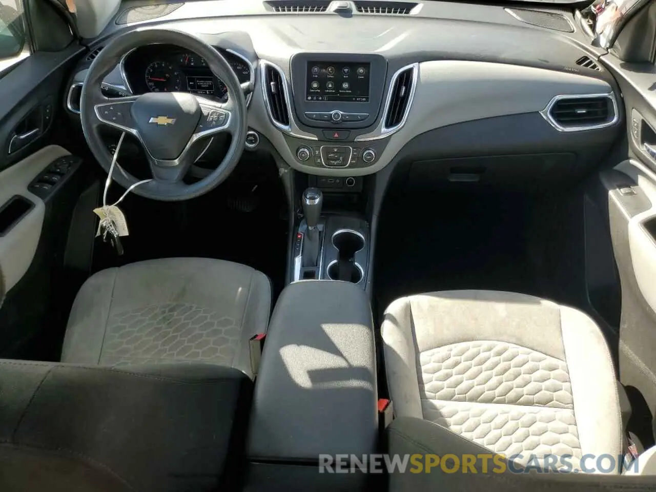 8 fotografías del automóvil dañado 3GNAXHEV0KS663641 CHEVROLET EQUINOX 2019