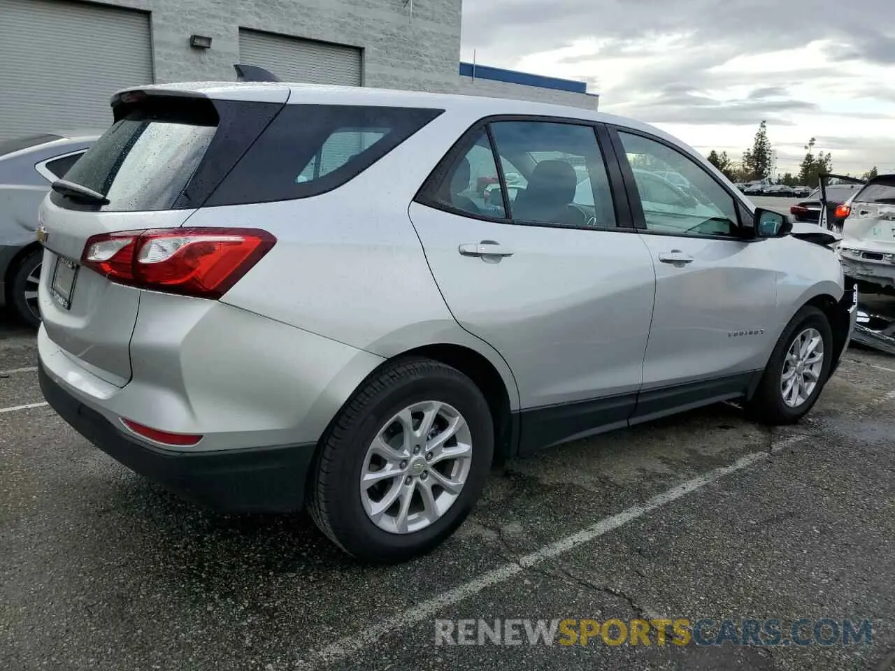 3 fotografías del automóvil dañado 3GNAXHEV1KS653510 CHEVROLET EQUINOX 2019