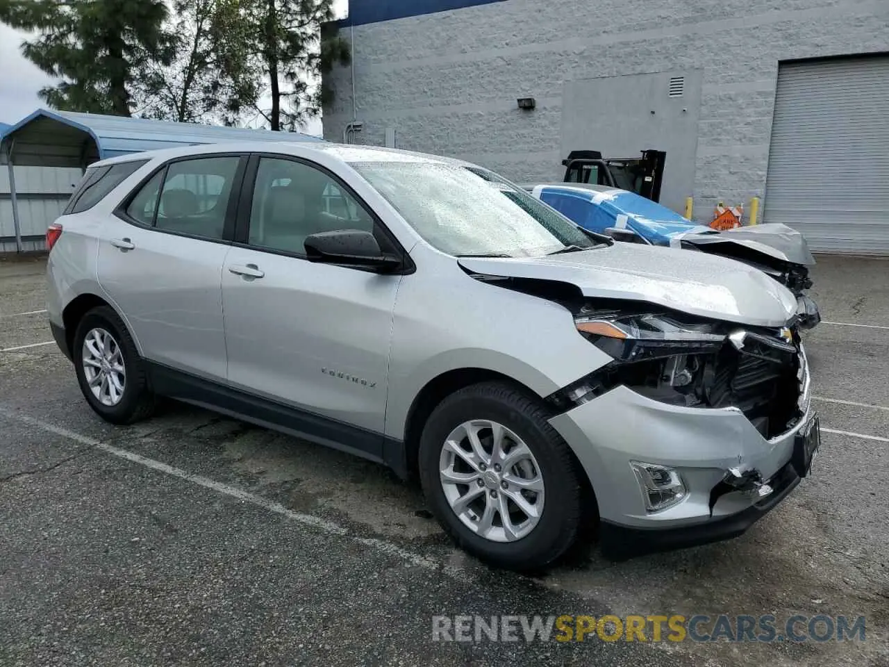 4 fotografías del automóvil dañado 3GNAXHEV1KS653510 CHEVROLET EQUINOX 2019
