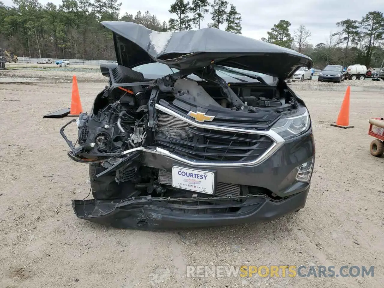 5 fotografías del automóvil dañado 3GNAXHEV4KL166232 CHEVROLET EQUINOX 2019