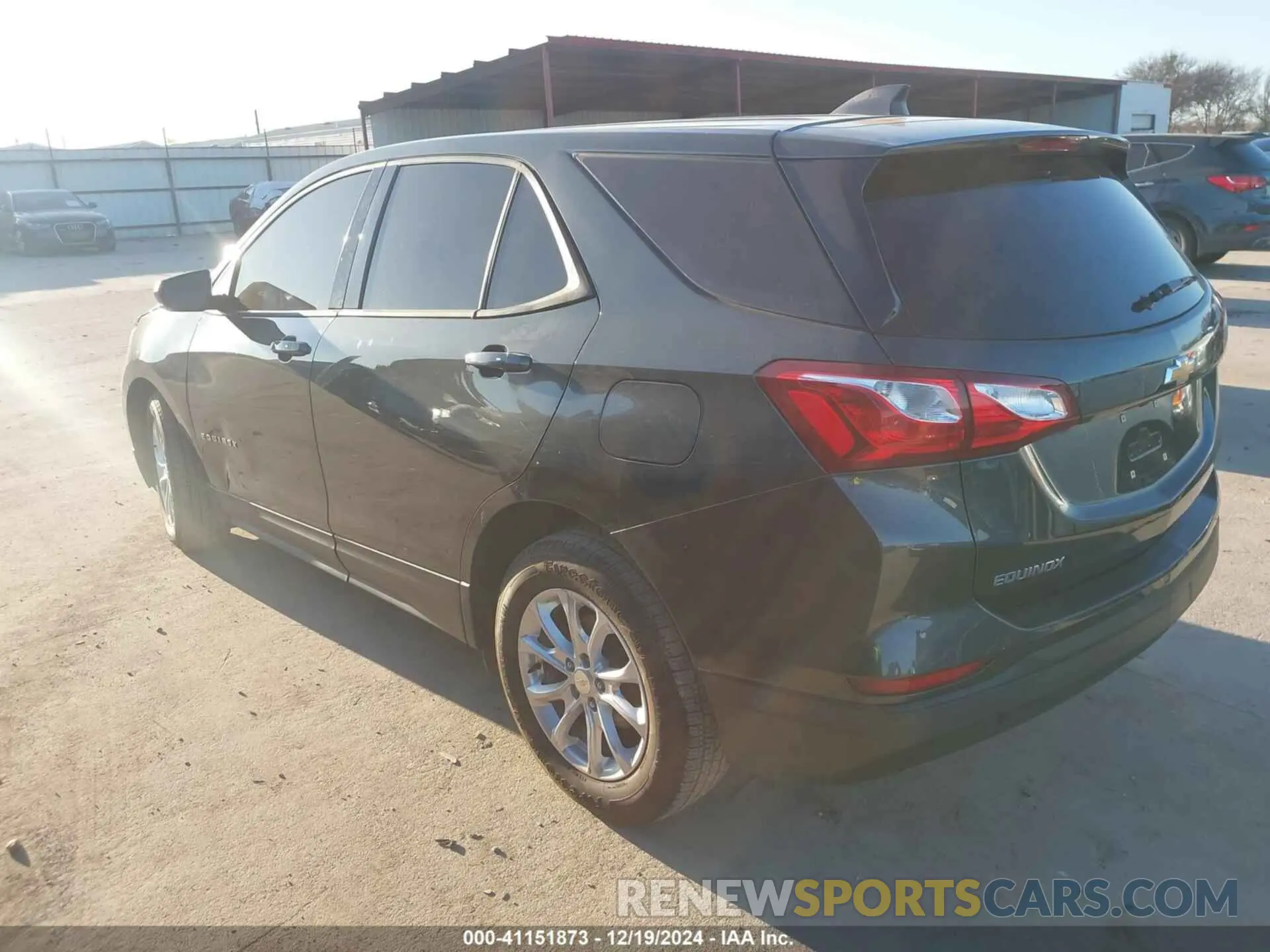 3 fotografías del automóvil dañado 3GNAXHEV4KS548377 CHEVROLET EQUINOX 2019