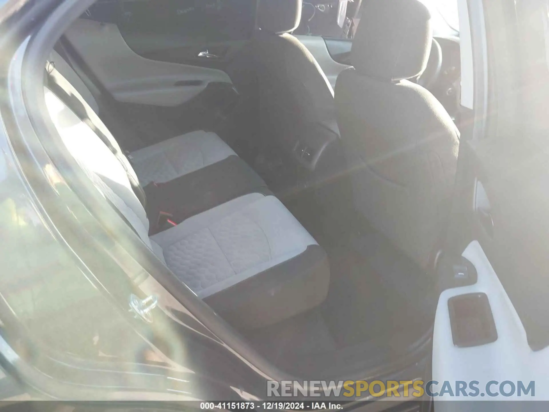 8 fotografías del automóvil dañado 3GNAXHEV4KS548377 CHEVROLET EQUINOX 2019