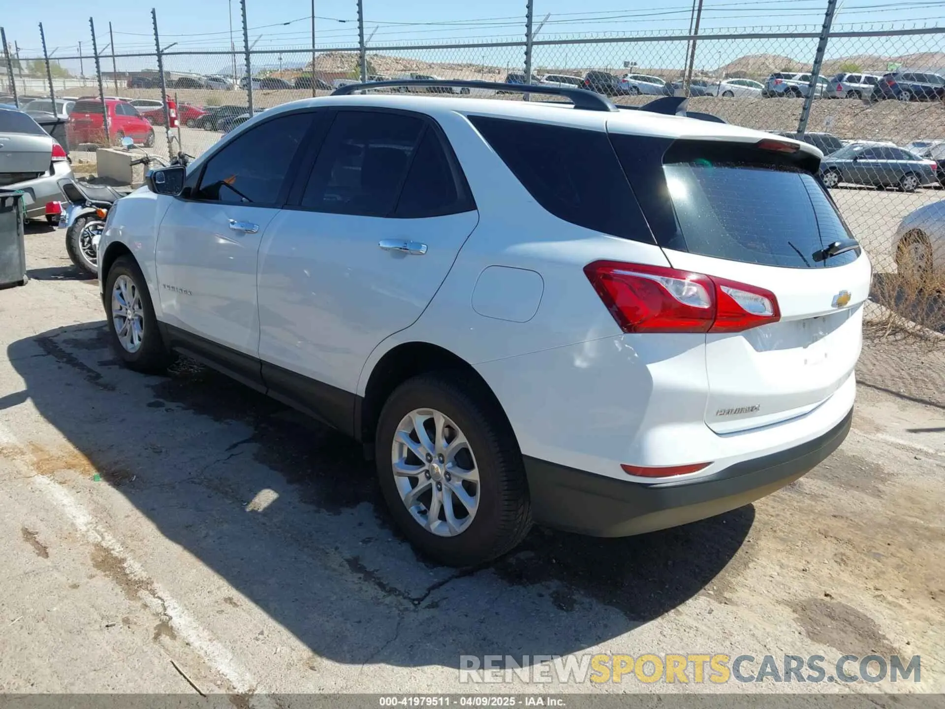 3 fotografías del automóvil dañado 3GNAXHEV4KS593156 CHEVROLET EQUINOX 2019