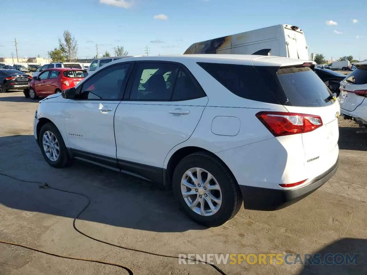 2 fotografías del automóvil dañado 3GNAXHEV4KS650326 CHEVROLET EQUINOX 2019