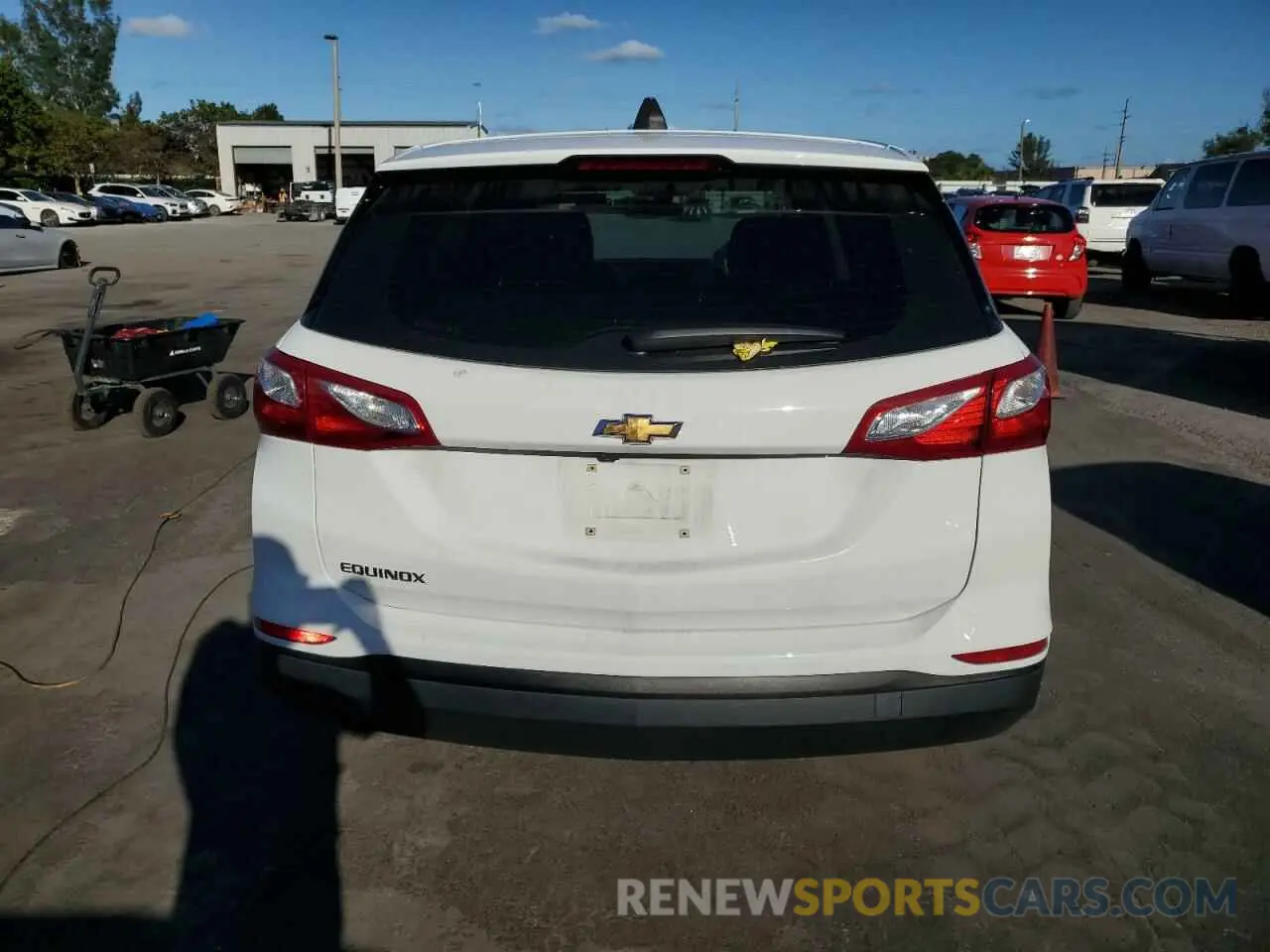 6 fotografías del automóvil dañado 3GNAXHEV4KS650326 CHEVROLET EQUINOX 2019