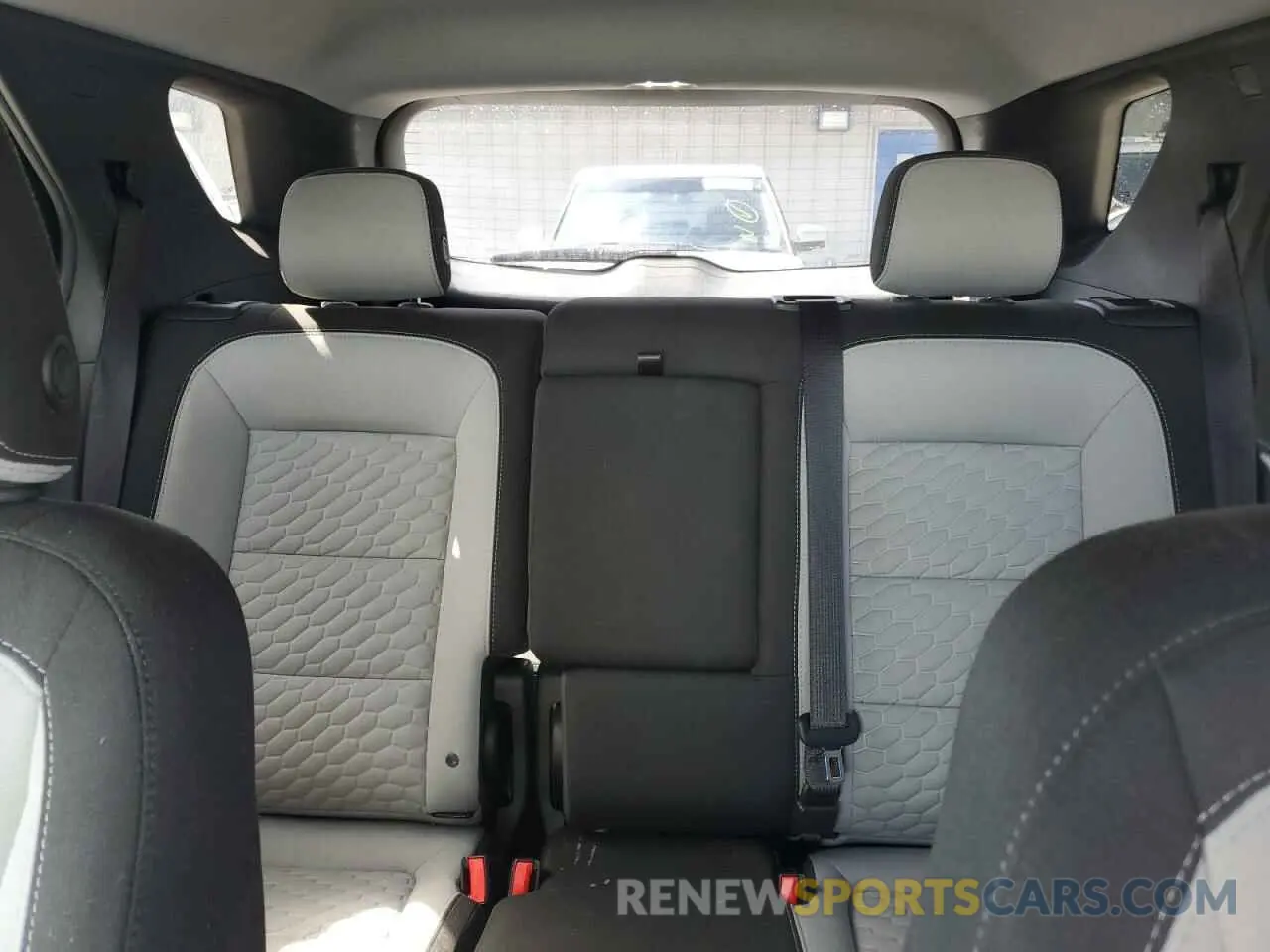 10 fotografías del automóvil dañado 3GNAXHEV4KS663139 CHEVROLET EQUINOX 2019