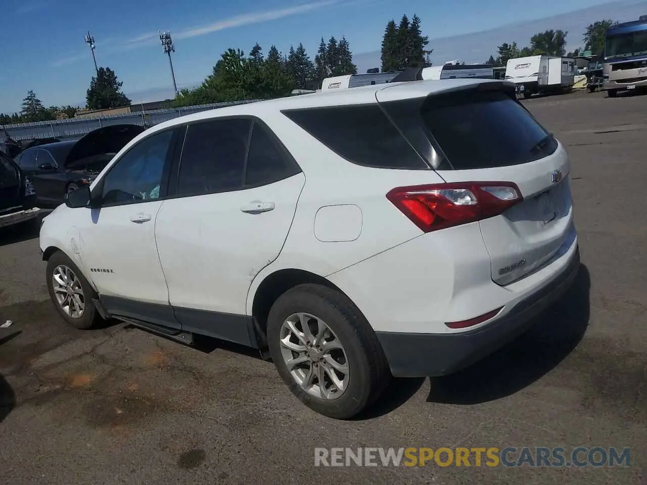 2 fotografías del automóvil dañado 3GNAXHEV5KS574258 CHEVROLET EQUINOX 2019