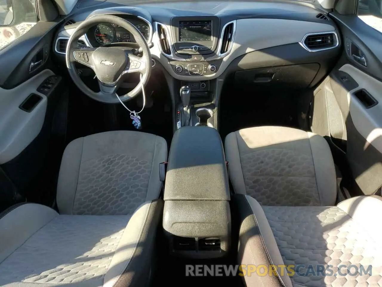 8 fotografías del automóvil dañado 3GNAXHEV6KL315045 CHEVROLET EQUINOX 2019