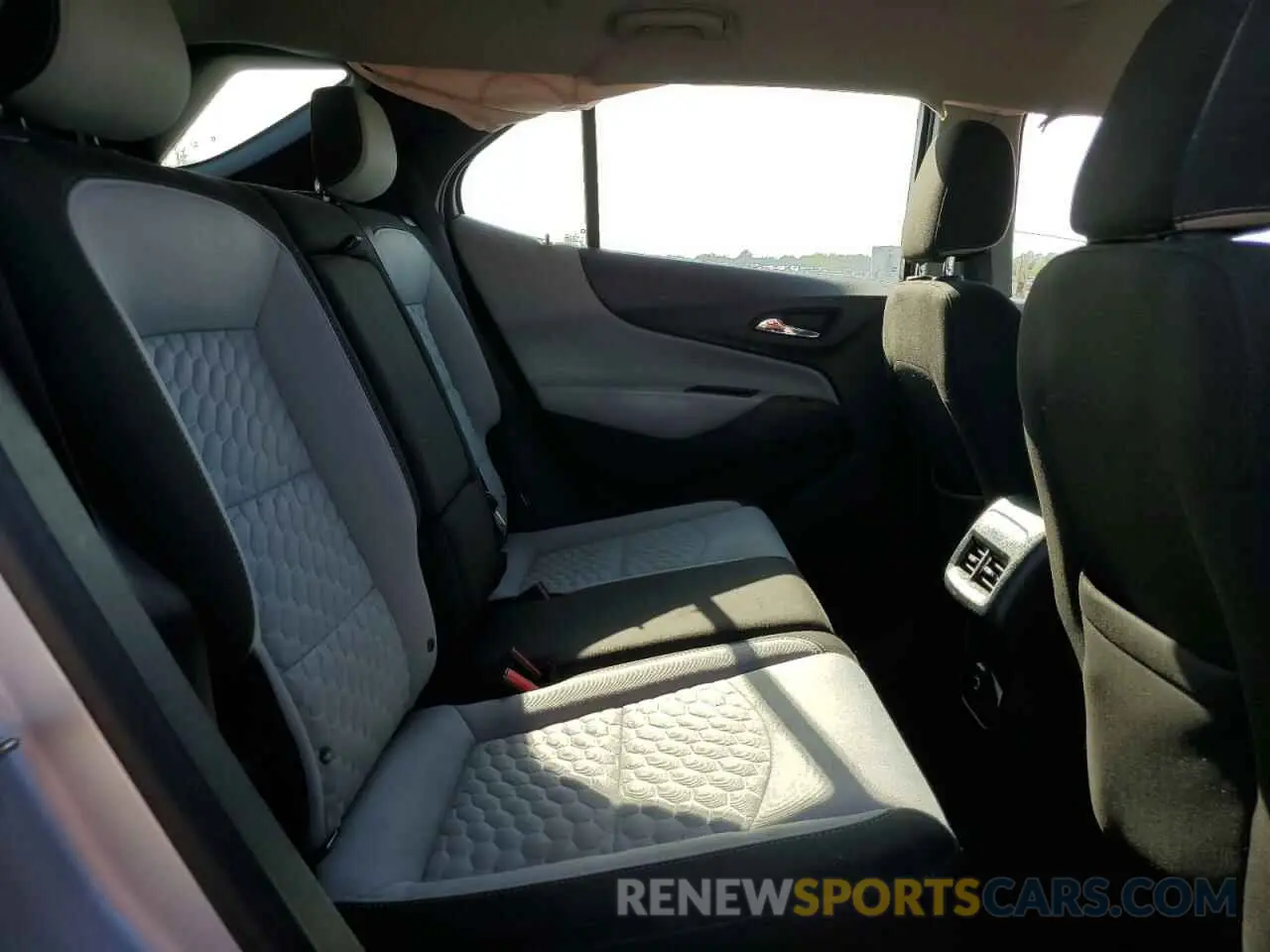 11 fotografías del automóvil dañado 3GNAXHEV7KS507208 CHEVROLET EQUINOX 2019