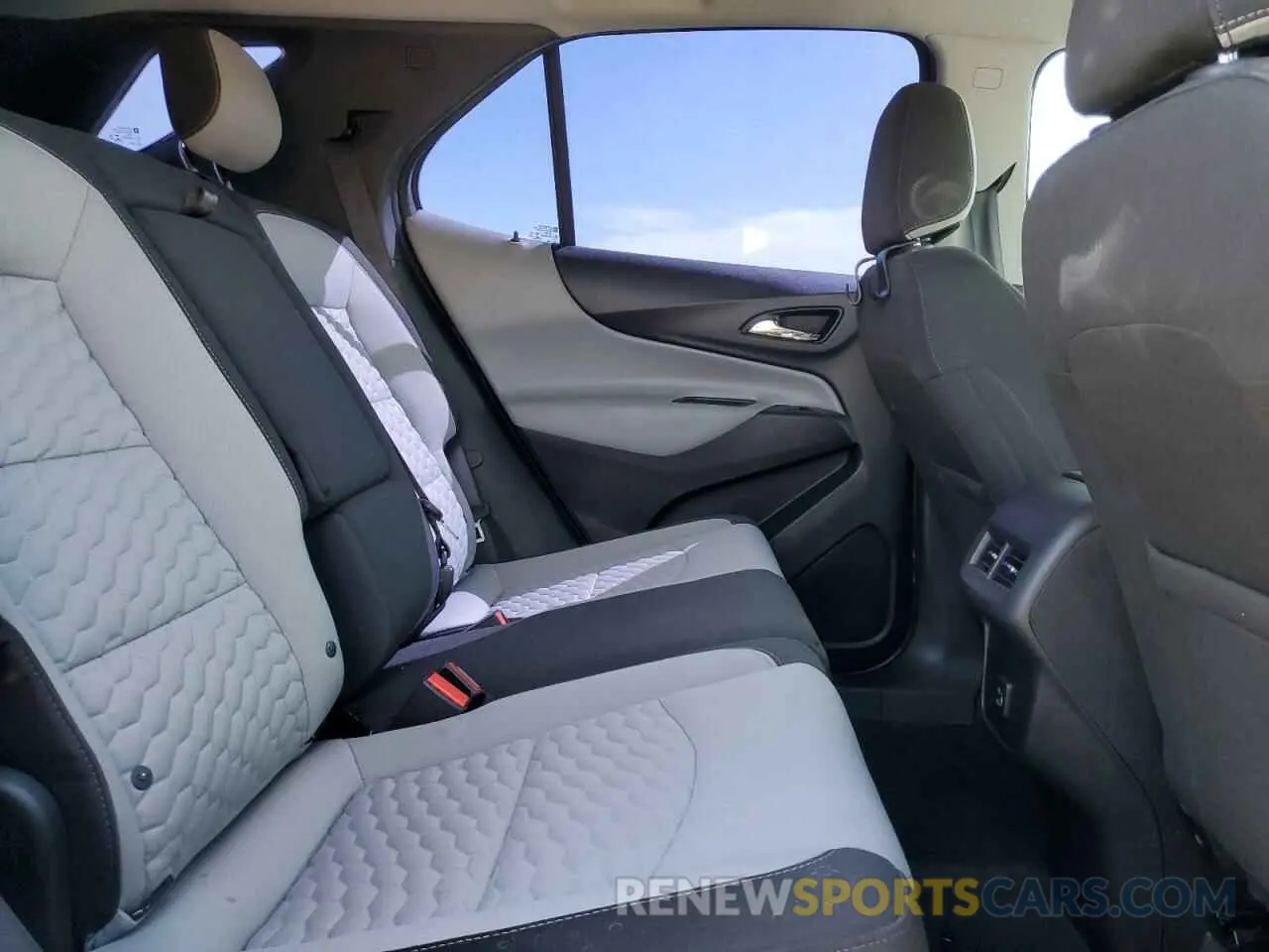 11 fotografías del automóvil dañado 3GNAXHEV7KS655617 CHEVROLET EQUINOX 2019