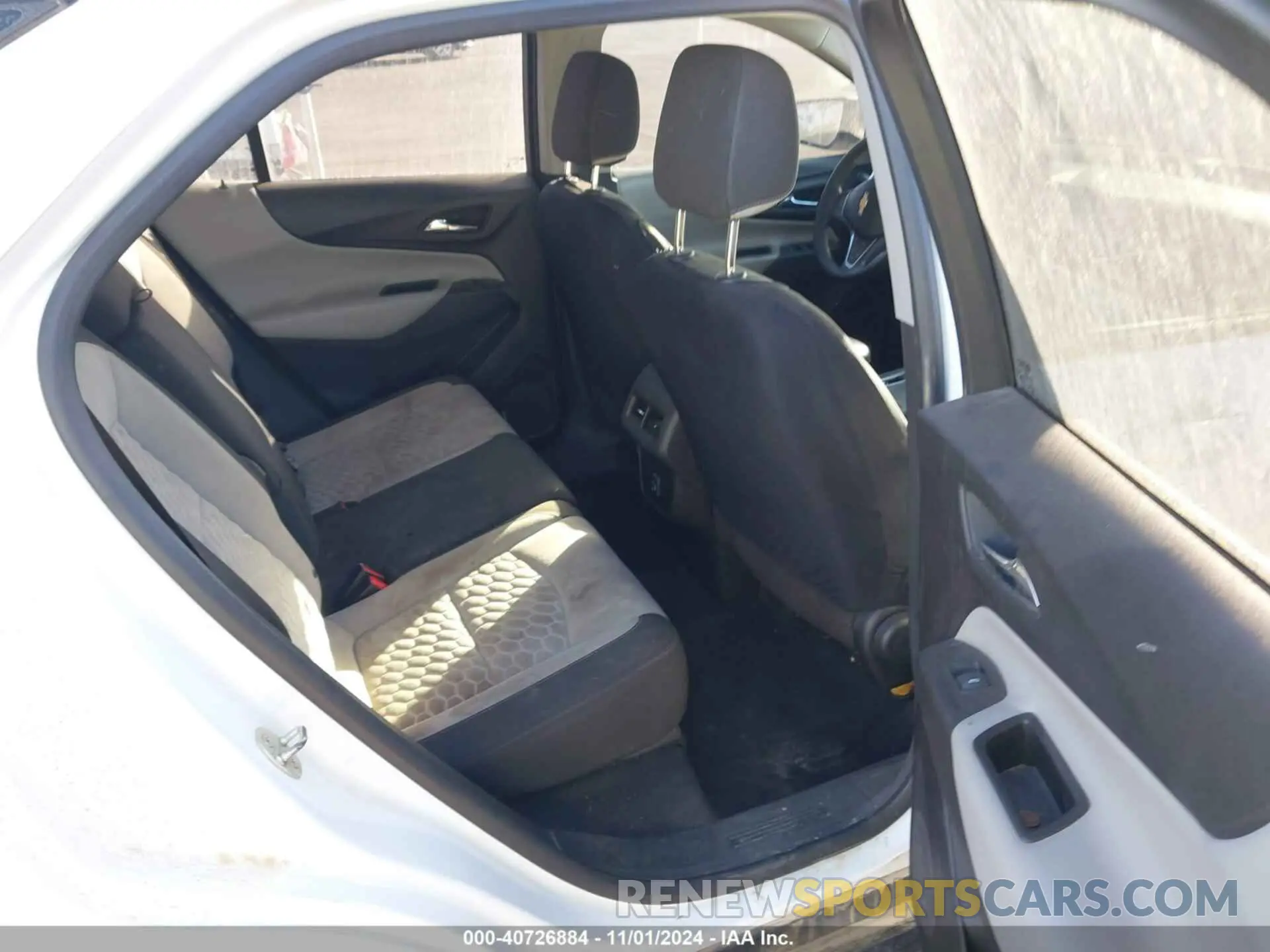 8 fotografías del automóvil dañado 3GNAXHEV8KS662785 CHEVROLET EQUINOX 2019