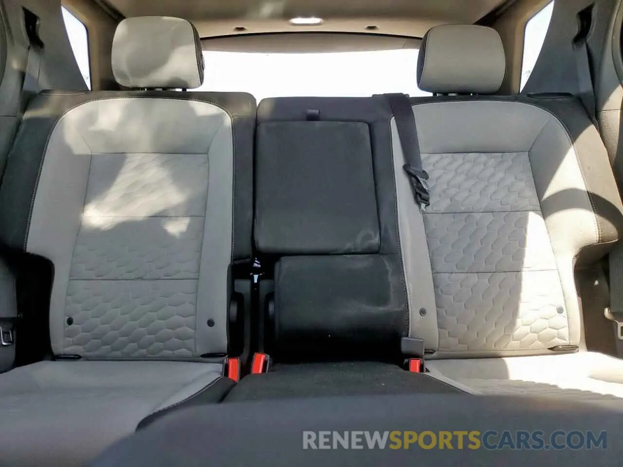 10 fotografías del automóvil dañado 3GNAXHEV9KL305075 CHEVROLET EQUINOX 2019