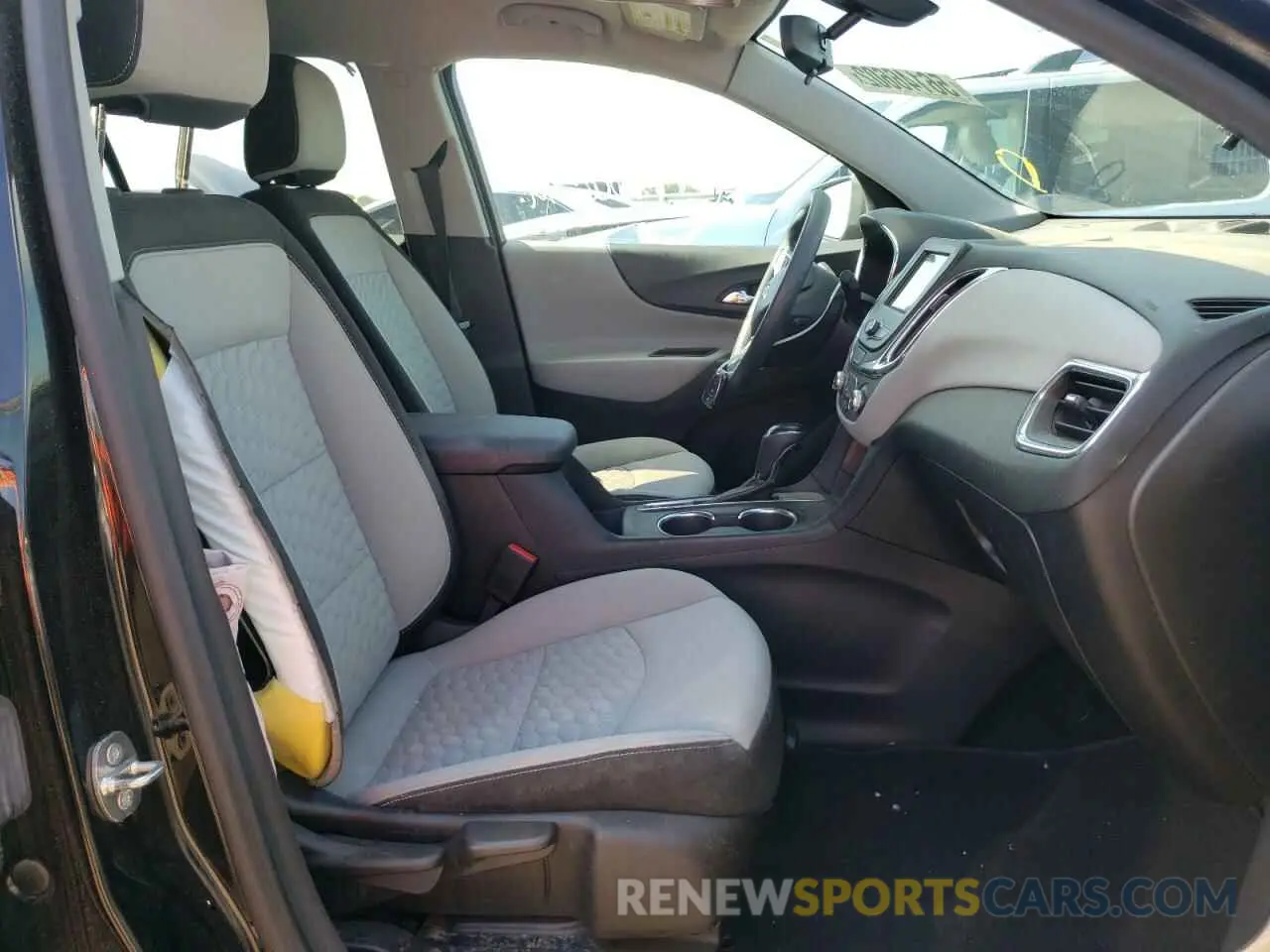 5 fotografías del automóvil dañado 3GNAXHEVXKL201100 CHEVROLET EQUINOX 2019