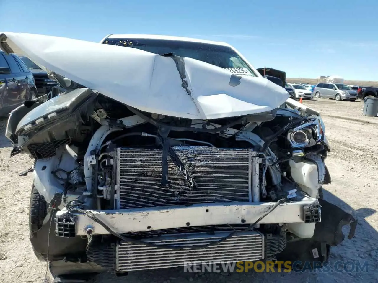 5 fotografías del automóvil dañado 3GNAXHEVXKS626192 CHEVROLET EQUINOX 2019