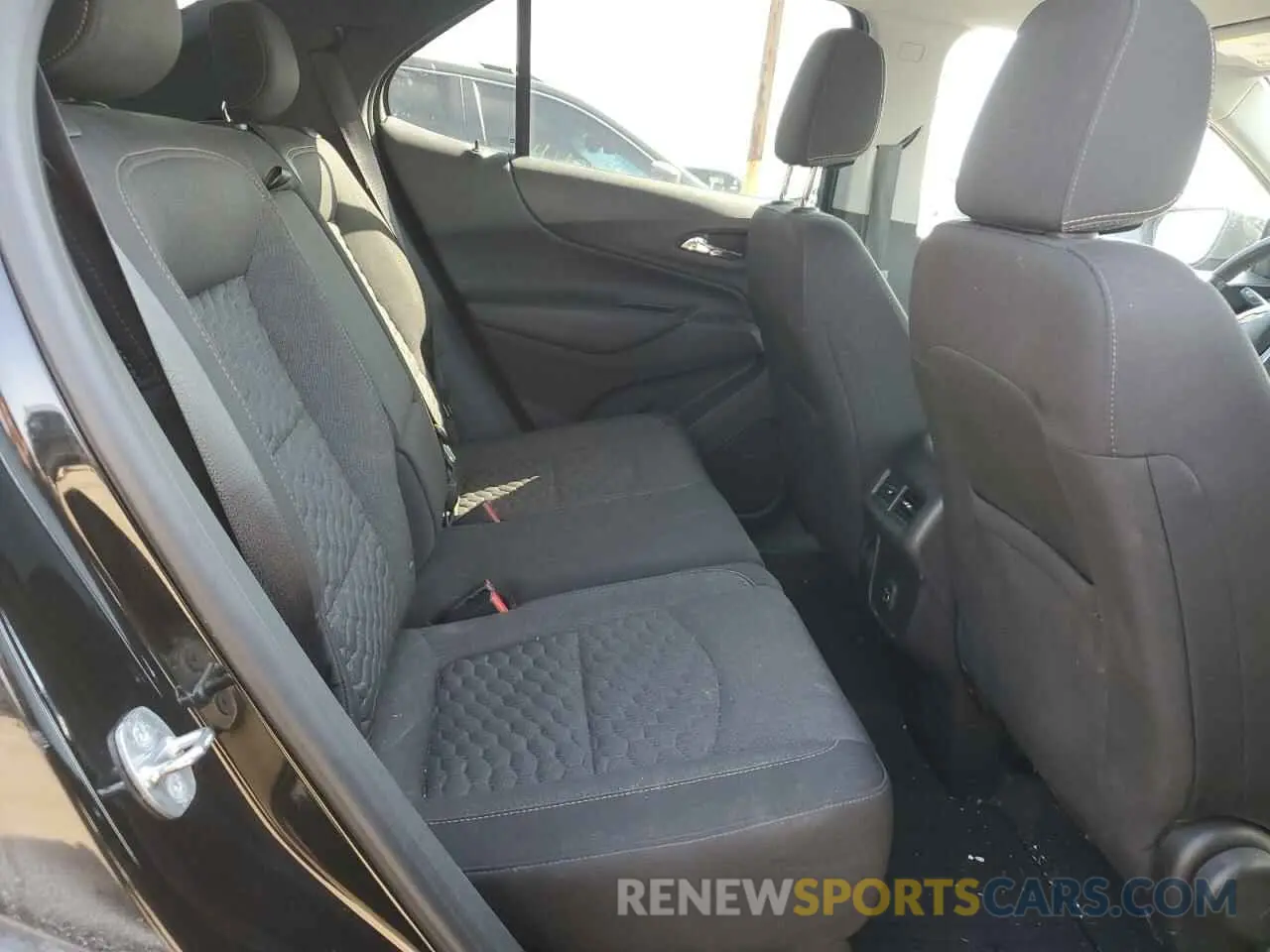 10 fotografías del automóvil dañado 3GNAXJEV0KL345830 CHEVROLET EQUINOX 2019