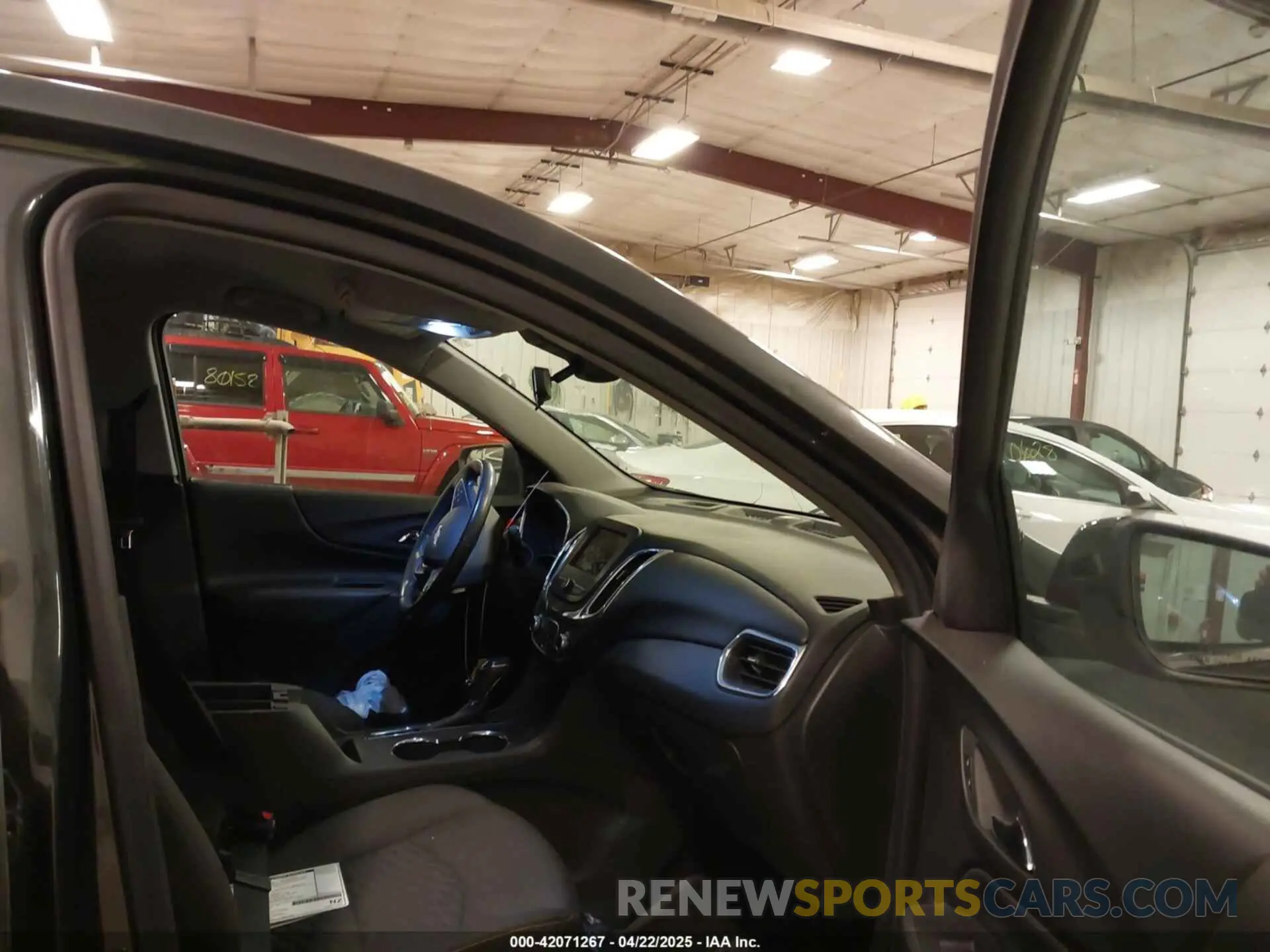 5 fotografías del automóvil dañado 3GNAXJEV1KS665969 CHEVROLET EQUINOX 2019