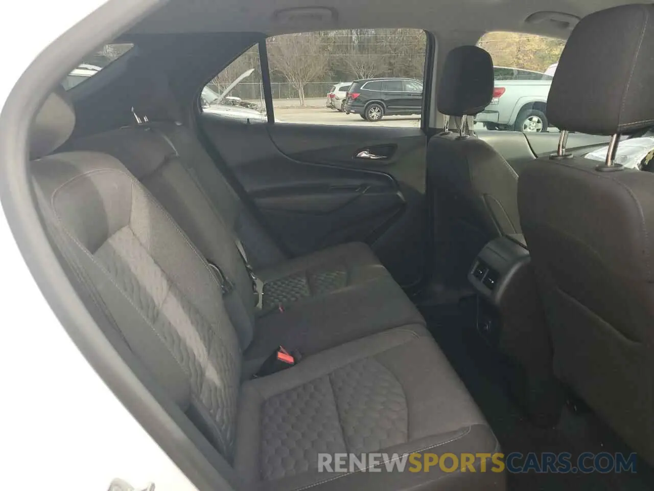 10 fotografías del automóvil dañado 3GNAXJEV9KS609844 CHEVROLET EQUINOX 2019