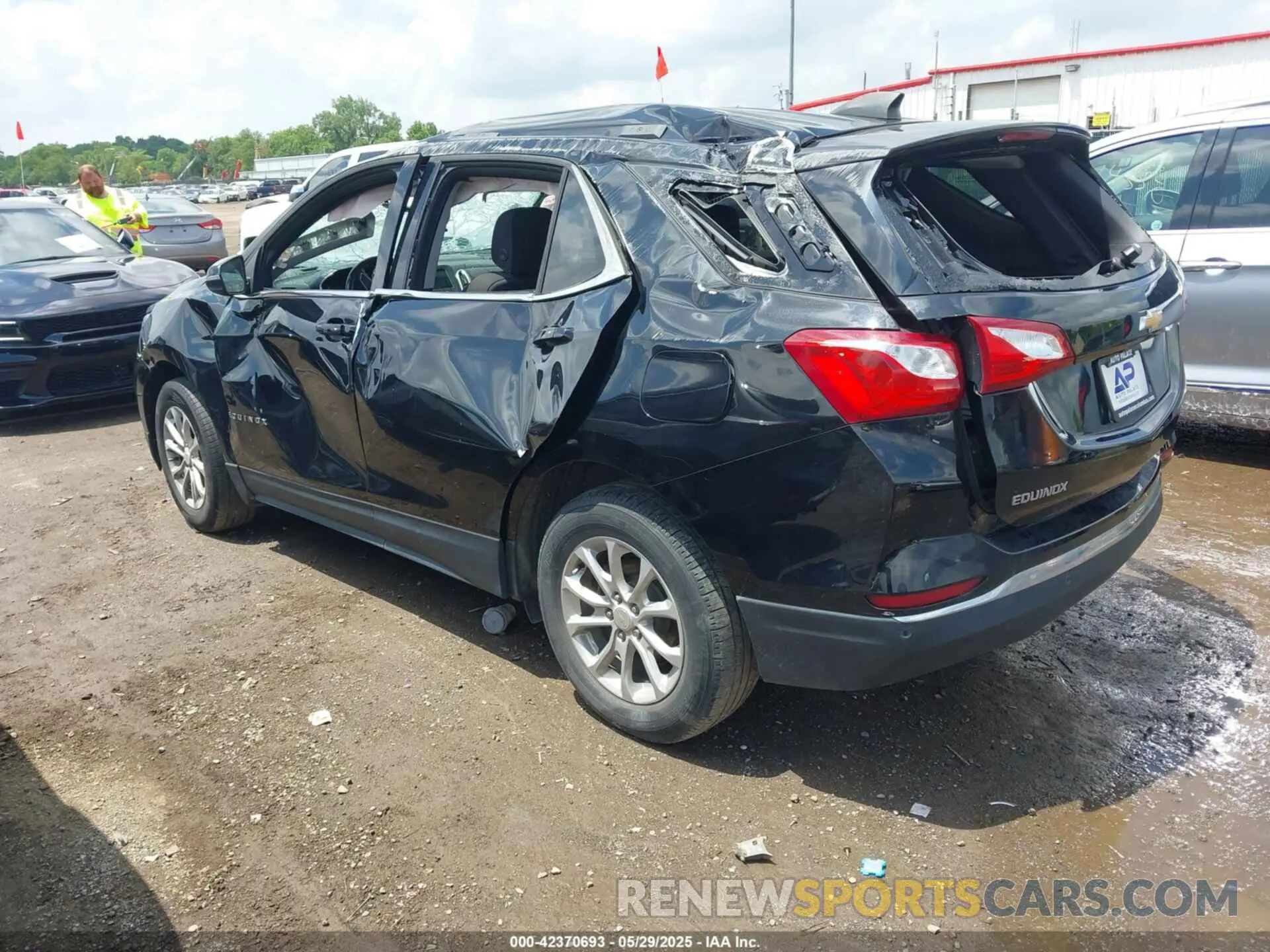3 fotografías del automóvil dañado 3GNAXJEVXKL312978 CHEVROLET EQUINOX 2019