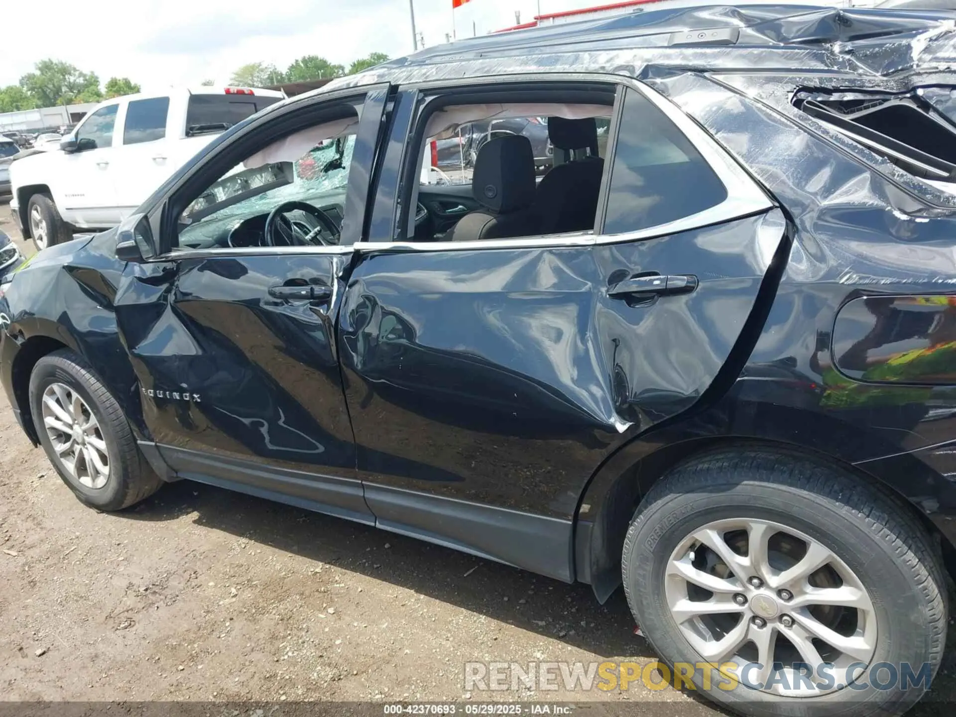 6 fotografías del automóvil dañado 3GNAXJEVXKL312978 CHEVROLET EQUINOX 2019