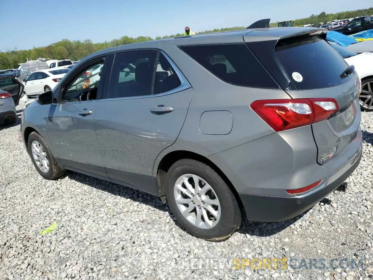 2 fotografías del automóvil dañado 3GNAXKEV0KS506463 CHEVROLET EQUINOX 2019