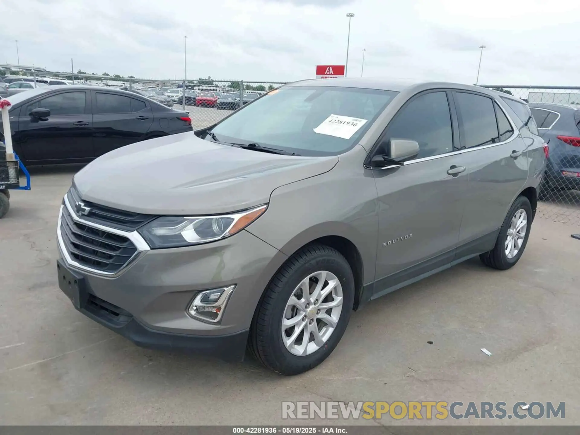 2 fotografías del automóvil dañado 3GNAXKEV0KS574469 CHEVROLET EQUINOX 2019