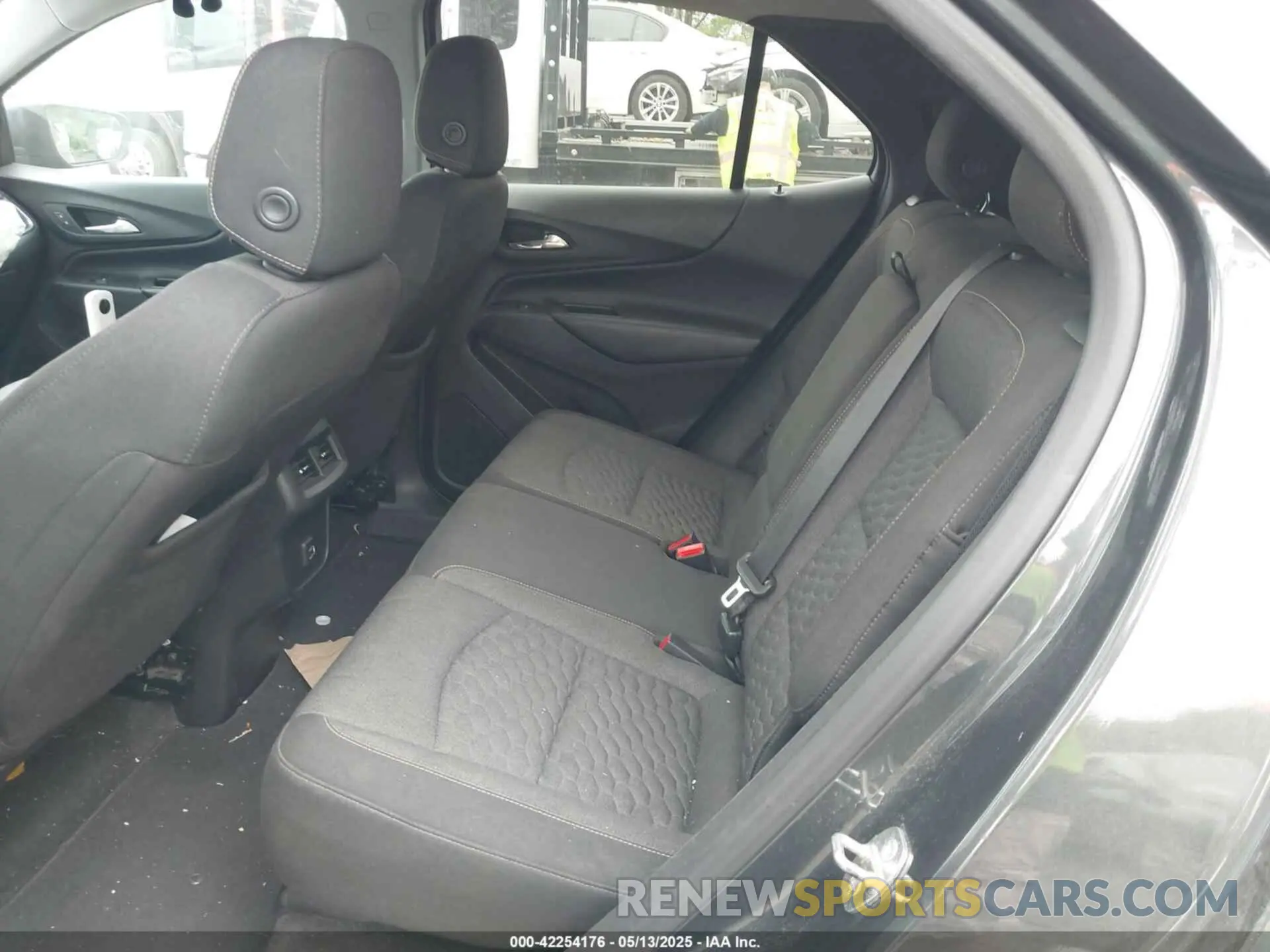 8 fotografías del automóvil dañado 3GNAXKEV1KS547524 CHEVROLET EQUINOX 2019