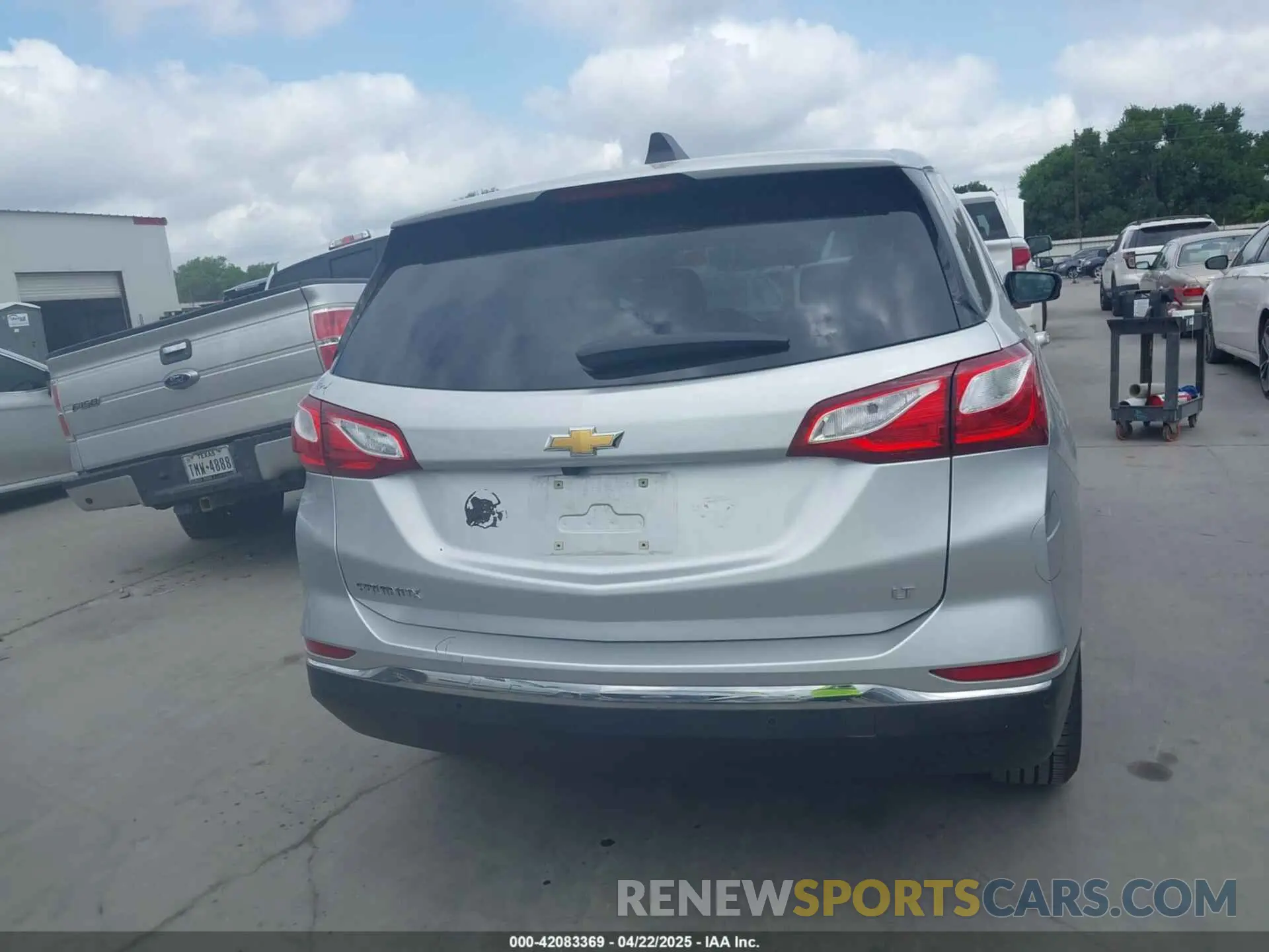 17 fotografías del automóvil dañado 3GNAXKEV1KS669025 CHEVROLET EQUINOX 2019