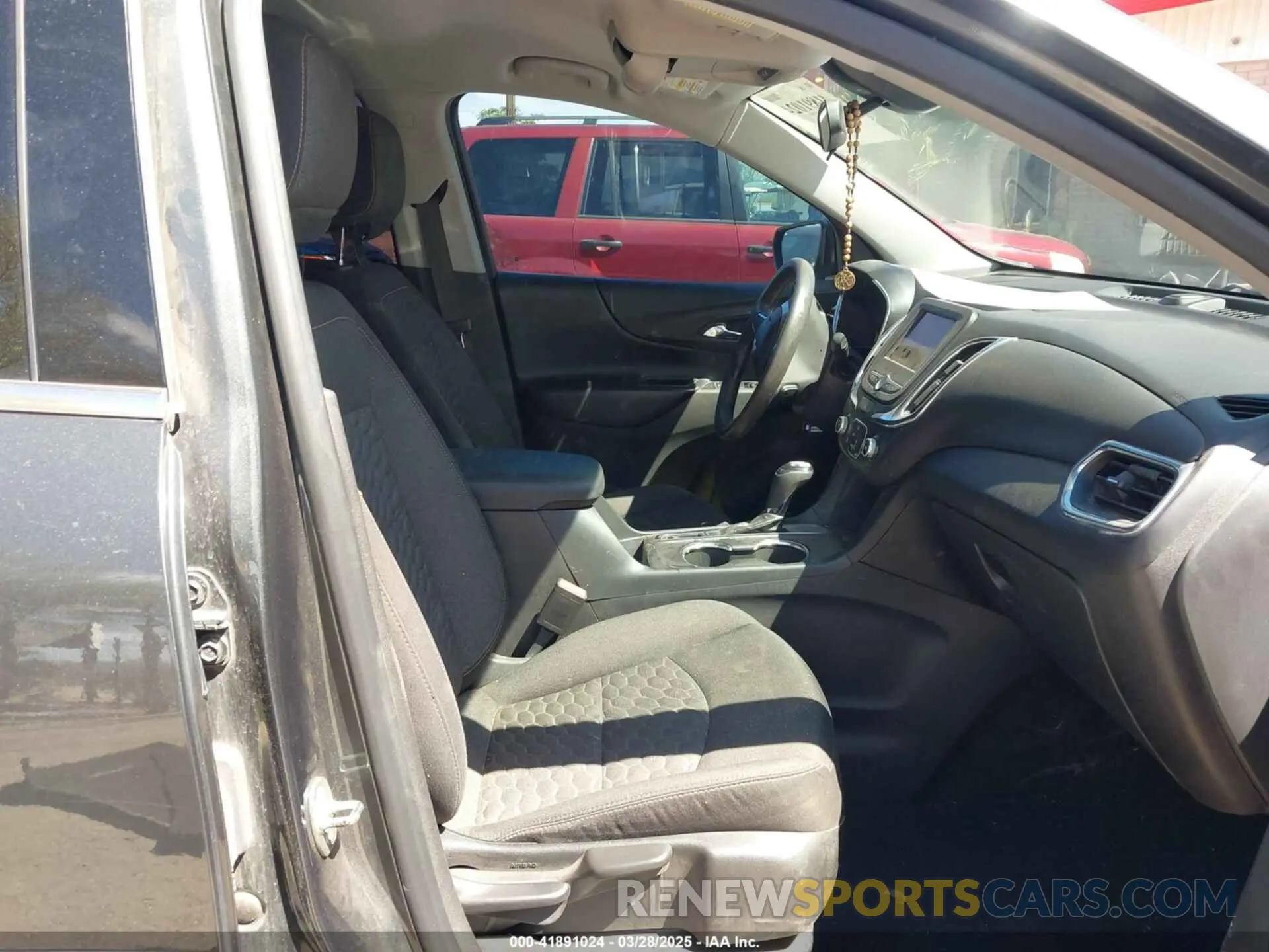 5 fotografías del automóvil dañado 3GNAXKEV3KS627116 CHEVROLET EQUINOX 2019