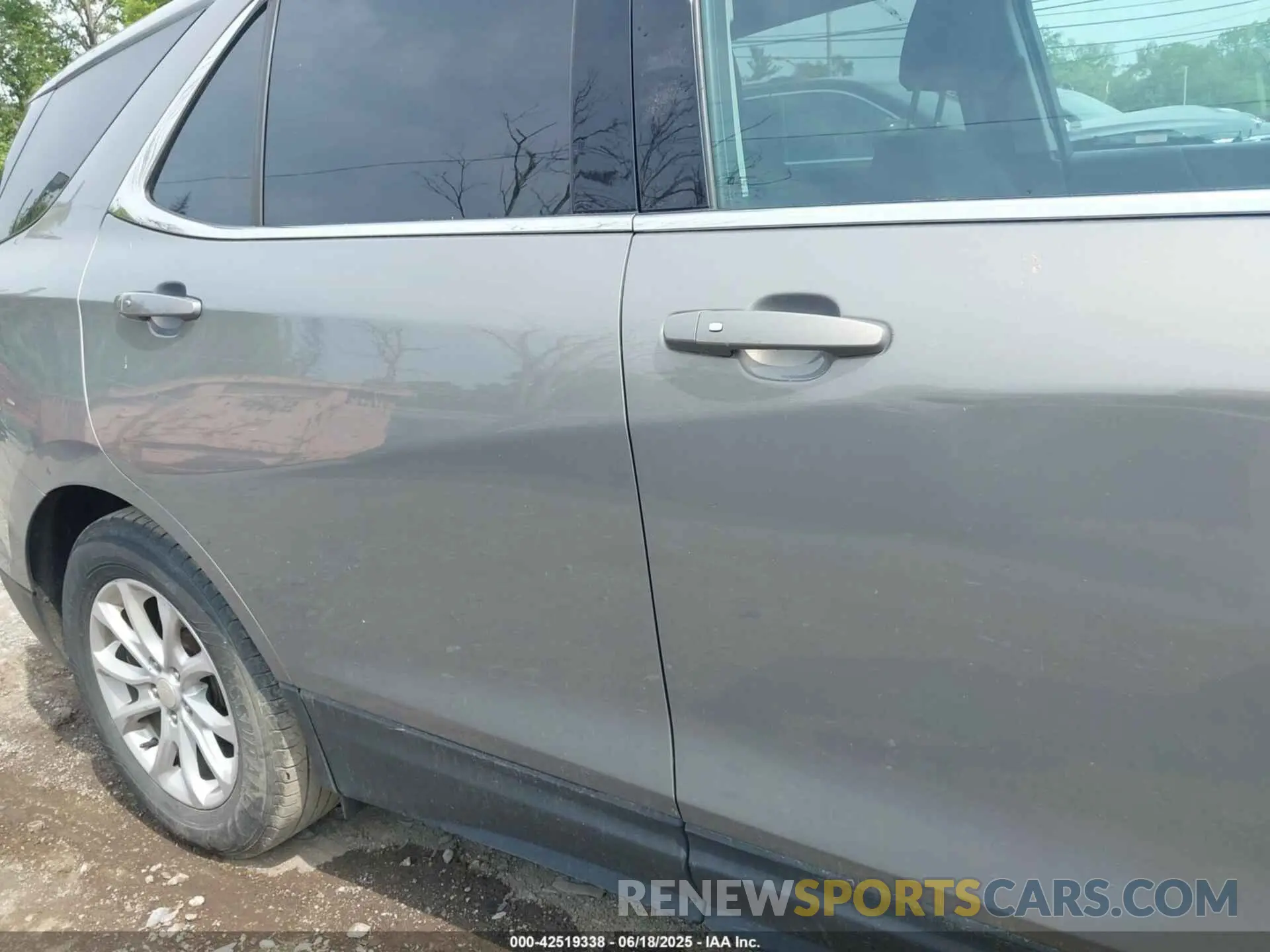 6 fotografías del automóvil dañado 3GNAXKEV5KS540950 CHEVROLET EQUINOX 2019