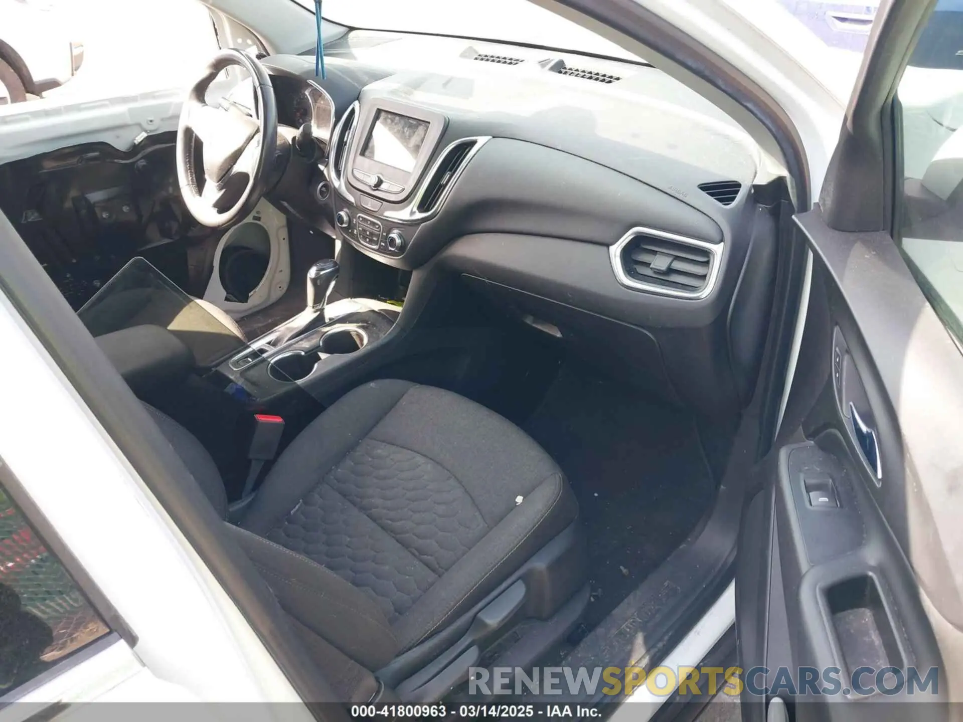 5 fotografías del automóvil dañado 3GNAXKEV5KS604260 CHEVROLET EQUINOX 2019