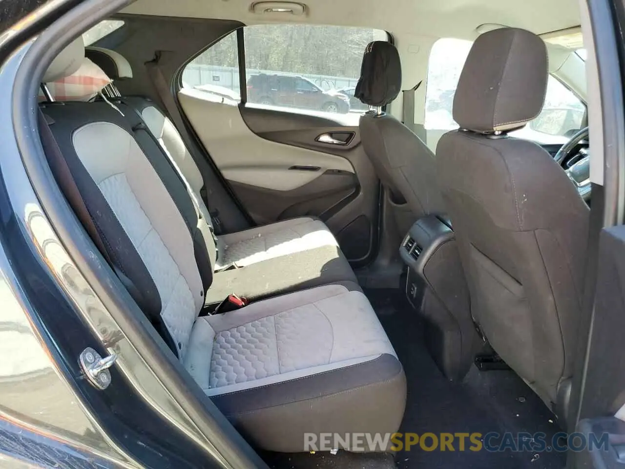 10 fotografías del automóvil dañado 3GNAXKEV6KS627465 CHEVROLET EQUINOX 2019