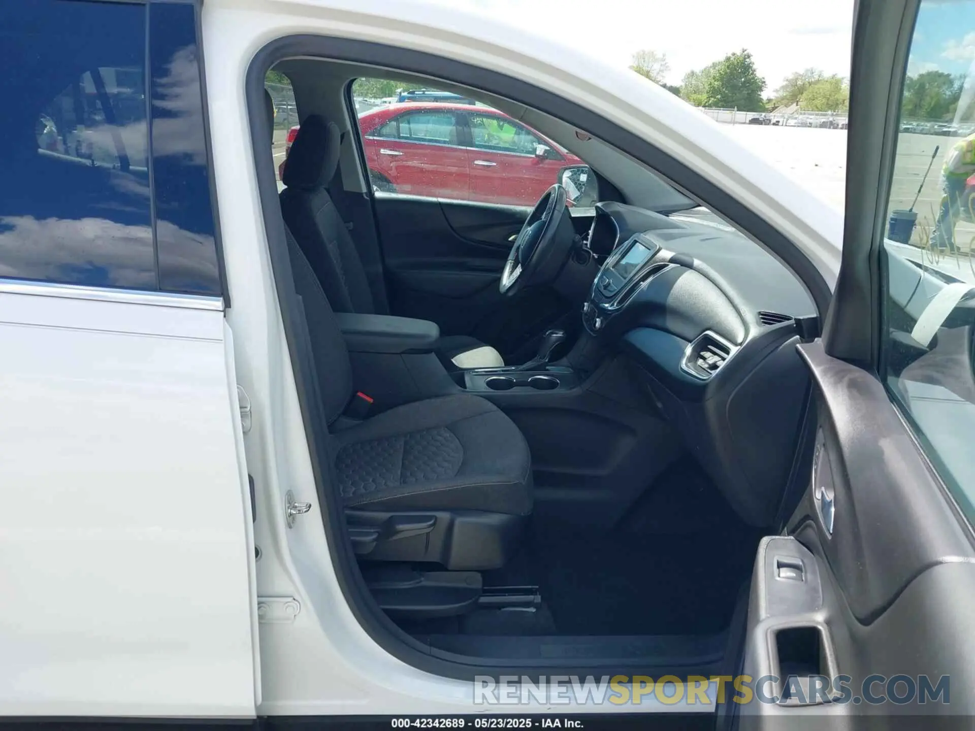 5 fotografías del automóvil dañado 3GNAXKEV7KS677341 CHEVROLET EQUINOX 2019